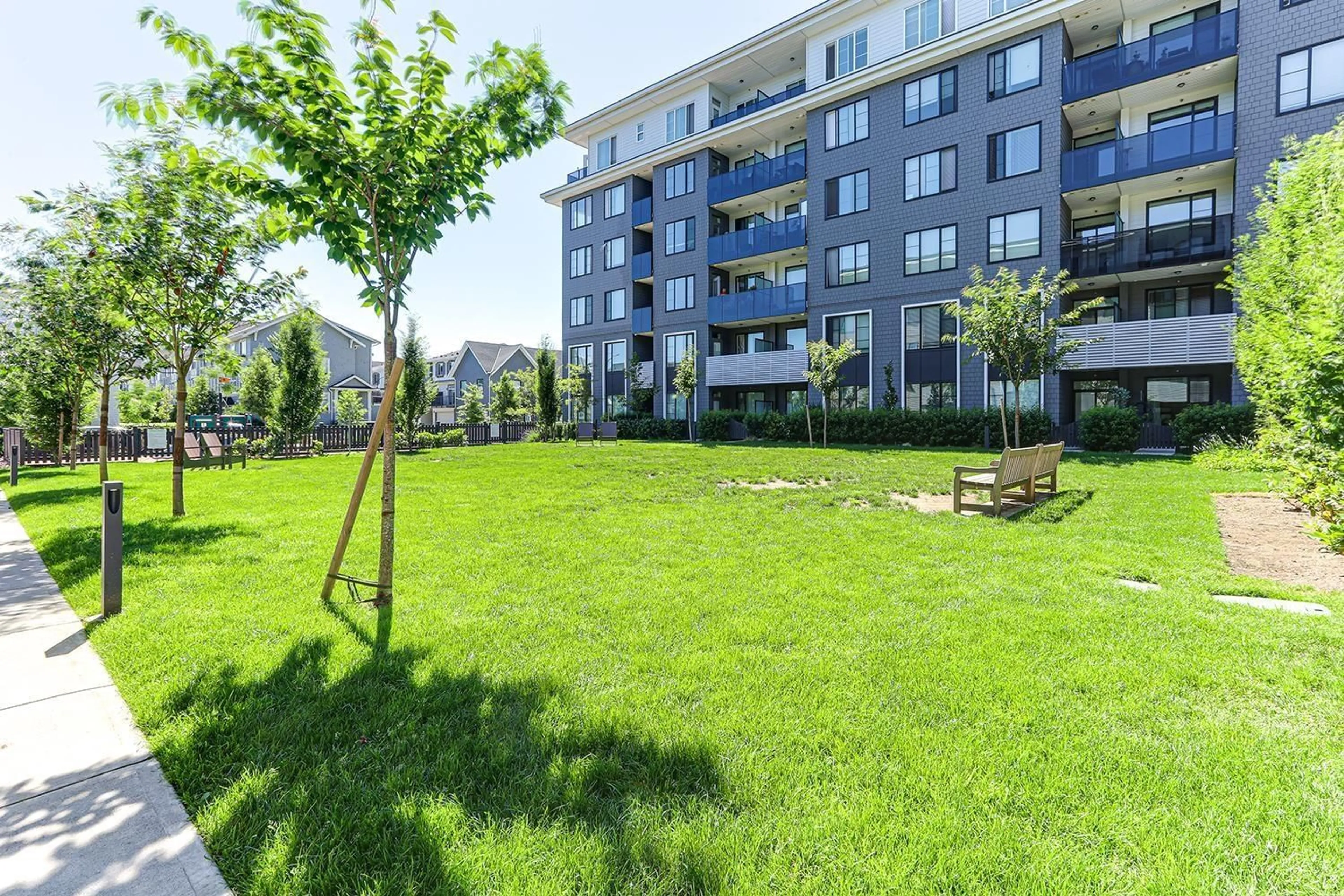 Patio, unknown for 610 - 15858 FRASER HIGHWAY, Surrey British Columbia V4N6X4