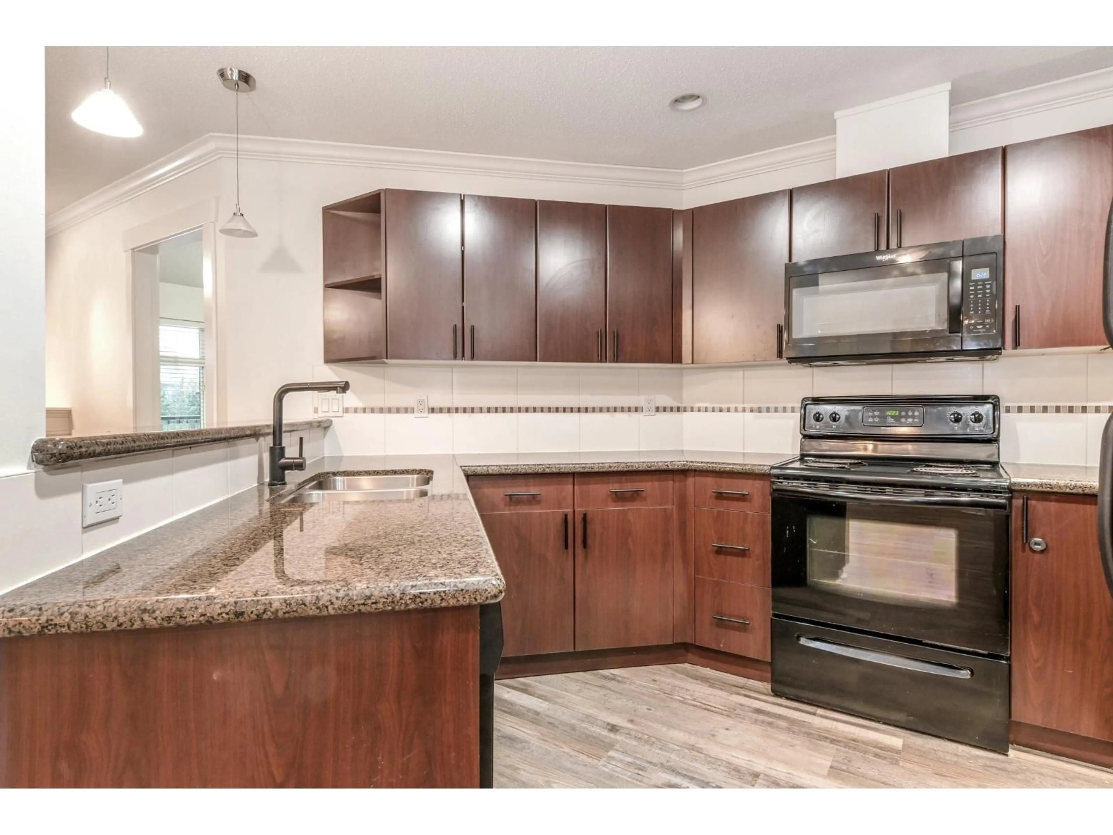 Standard kitchen, unknown for 310 - 33255 OLD YALE ROAD, Abbotsford British Columbia V2S8R2