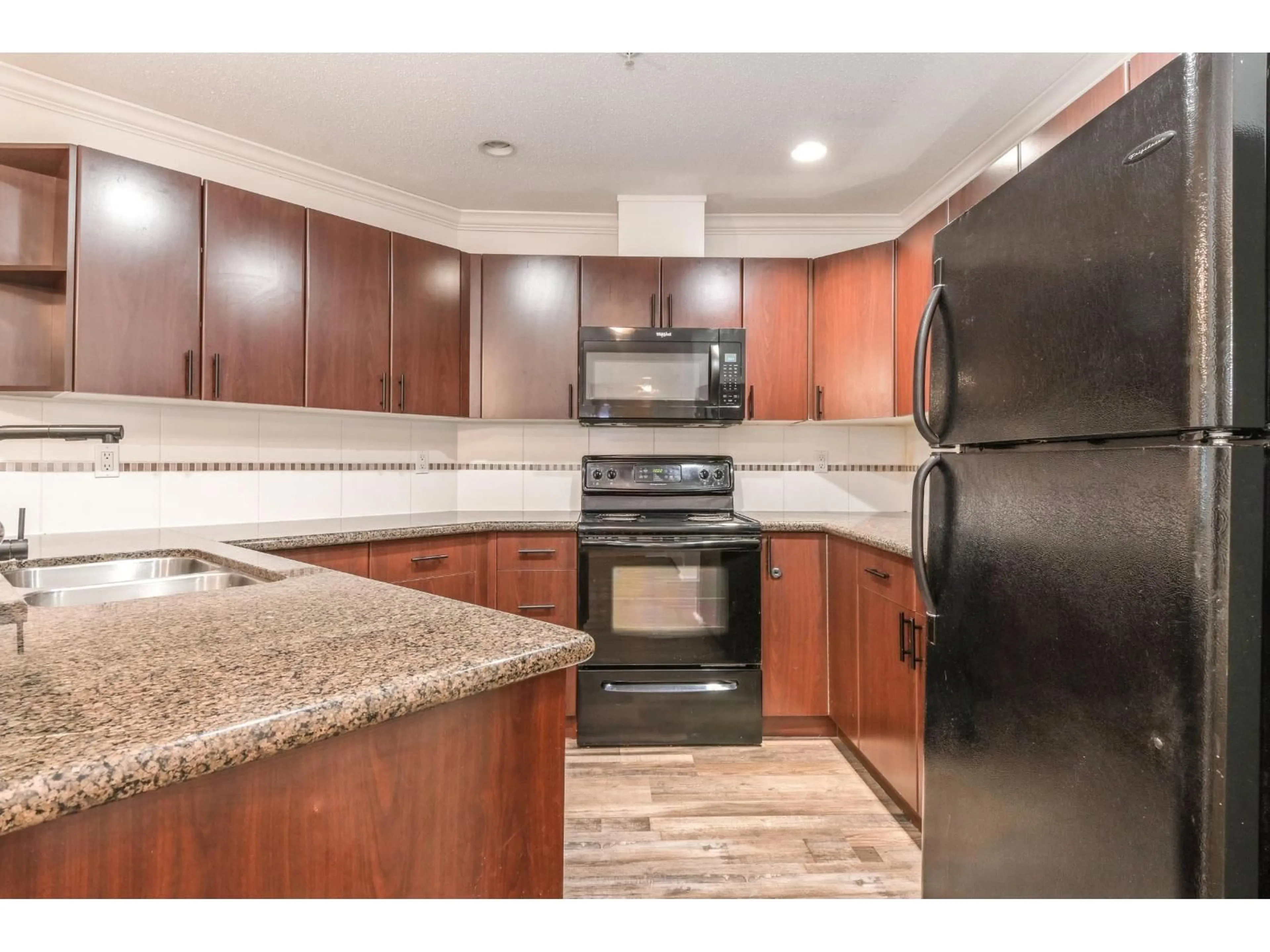 Standard kitchen, unknown for 310 - 33255 OLD YALE ROAD, Abbotsford British Columbia V2S8R2