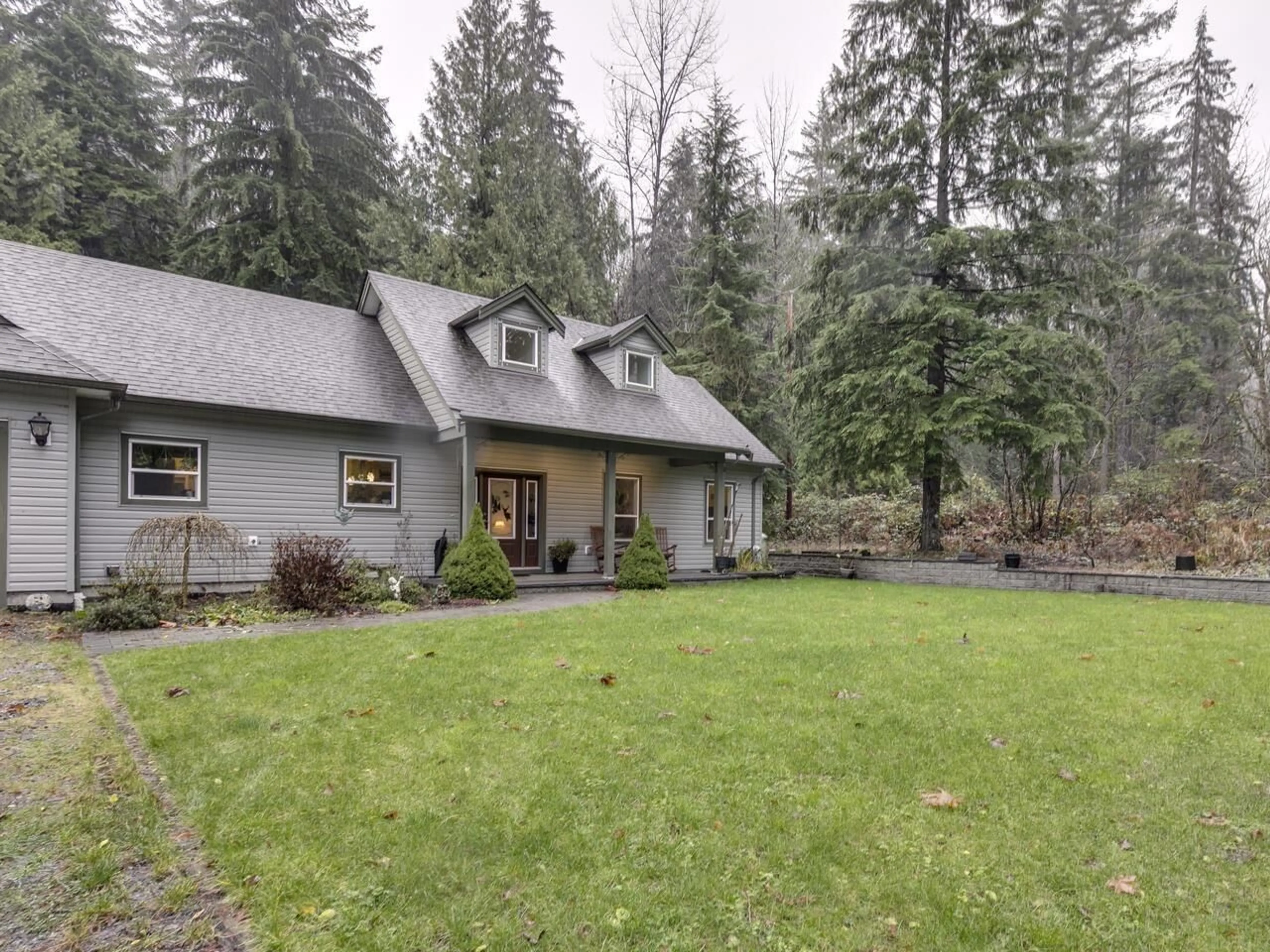 A pic from outside/outdoor area/front of a property/back of a property/a pic from drone, unknown for 36341 RIDGEVIEW ROAD, Mission British Columbia V2V0B9