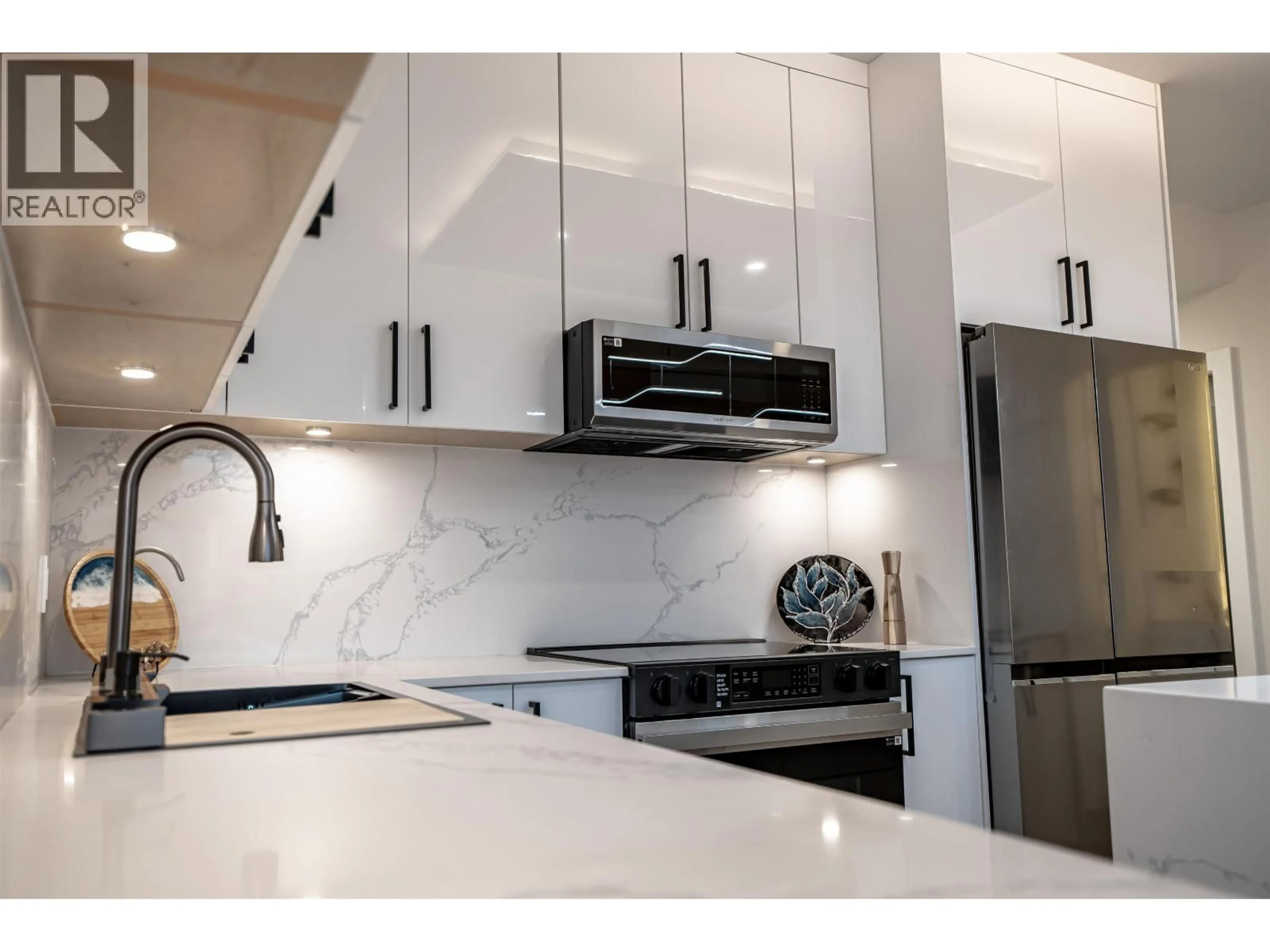 Contemporary kitchen, ceramic/tile floor for 1804 - 5885 OLIVE AVENUE, Burnaby British Columbia V5H4N8