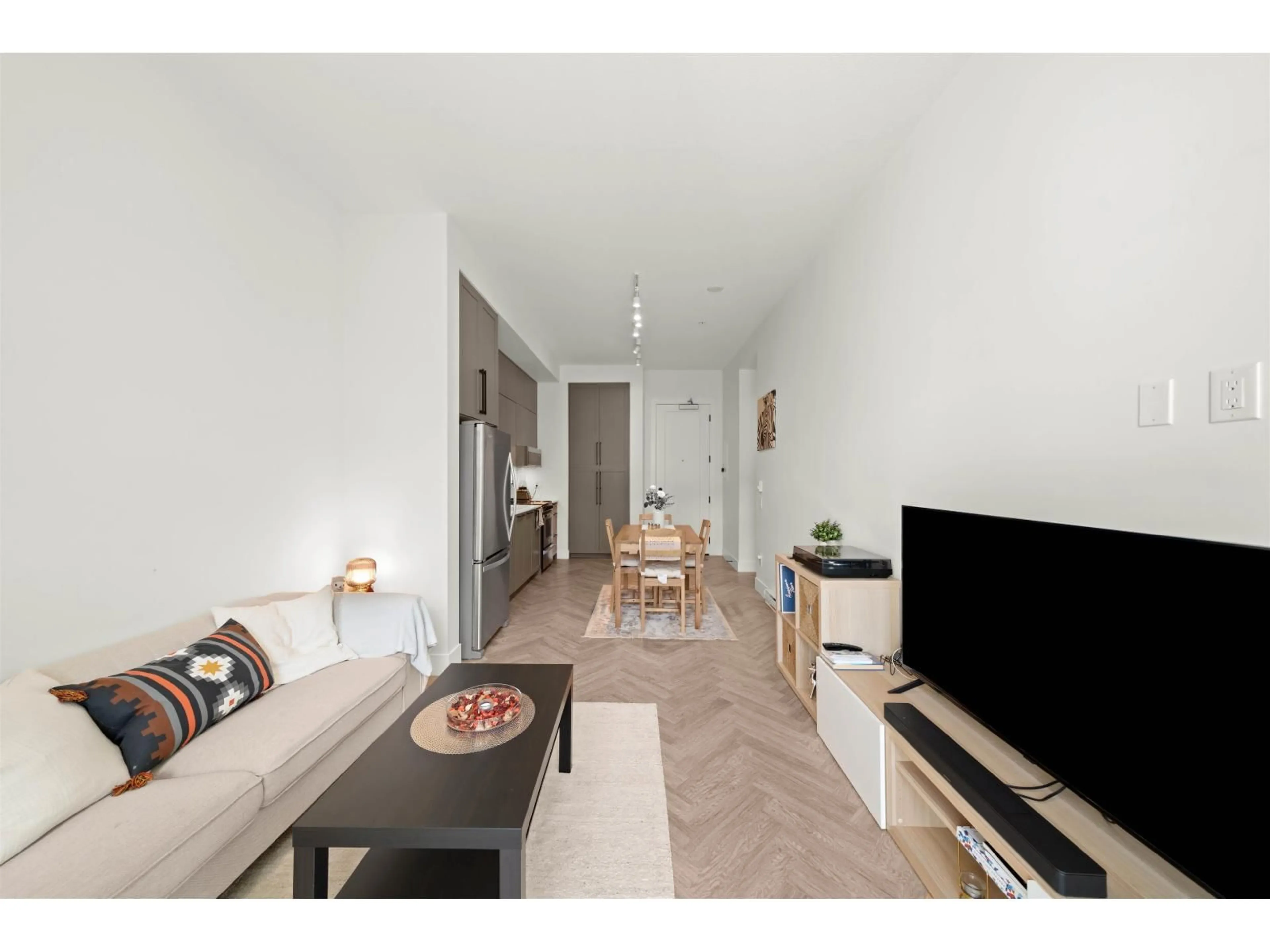 Unknown for 201 - 13933 105 BOULEVARD, Surrey British Columbia V3T0R6