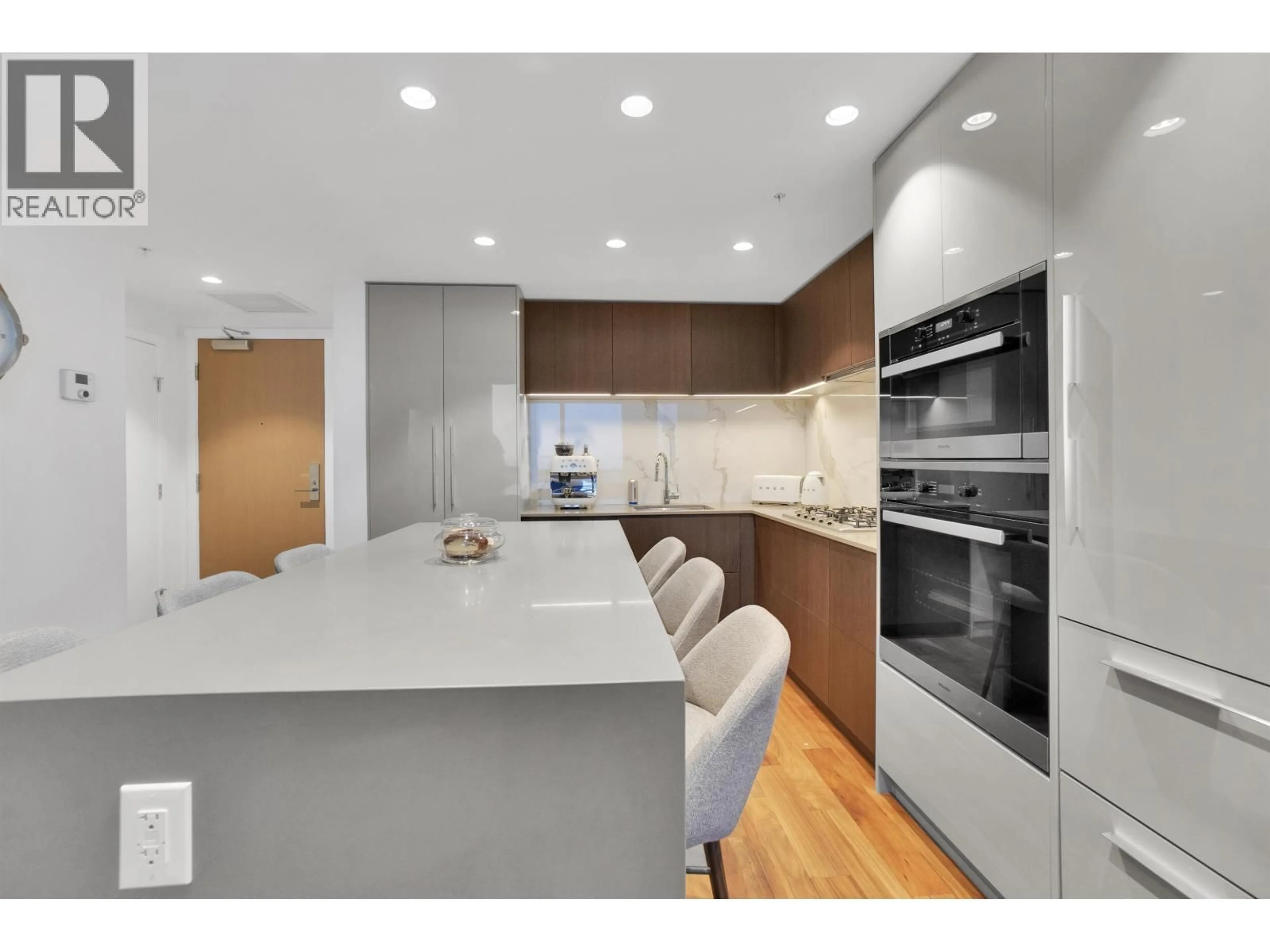 Contemporary kitchen, unknown for 1302 - 1675 LIONS GATE LANE, North Vancouver British Columbia V7P0E3