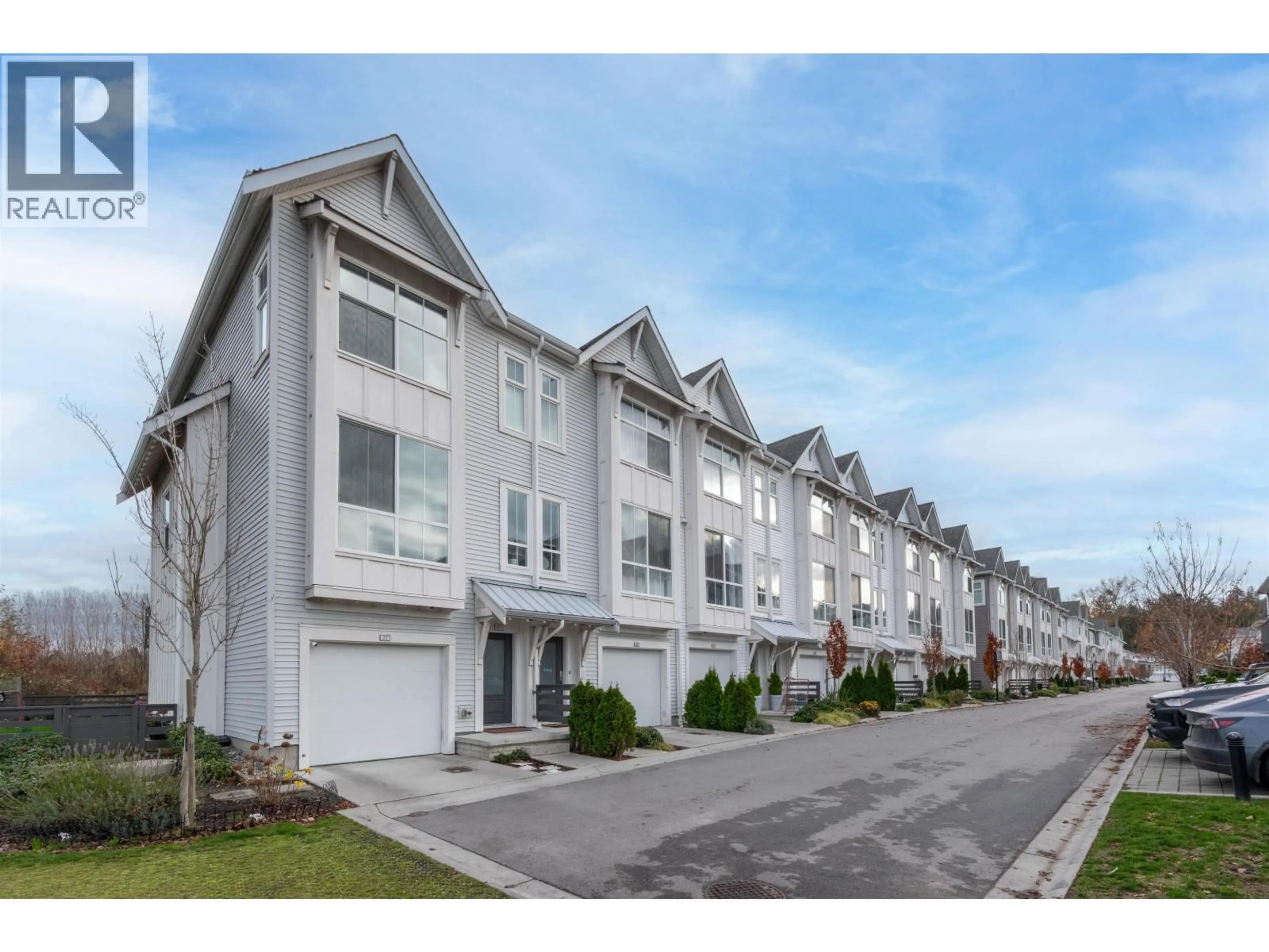 A pic from outside/outdoor area/front of a property/back of a property/a pic from drone, street for 26 - 4726 ORCA WAY, Tsawwassen British Columbia V4M0E7