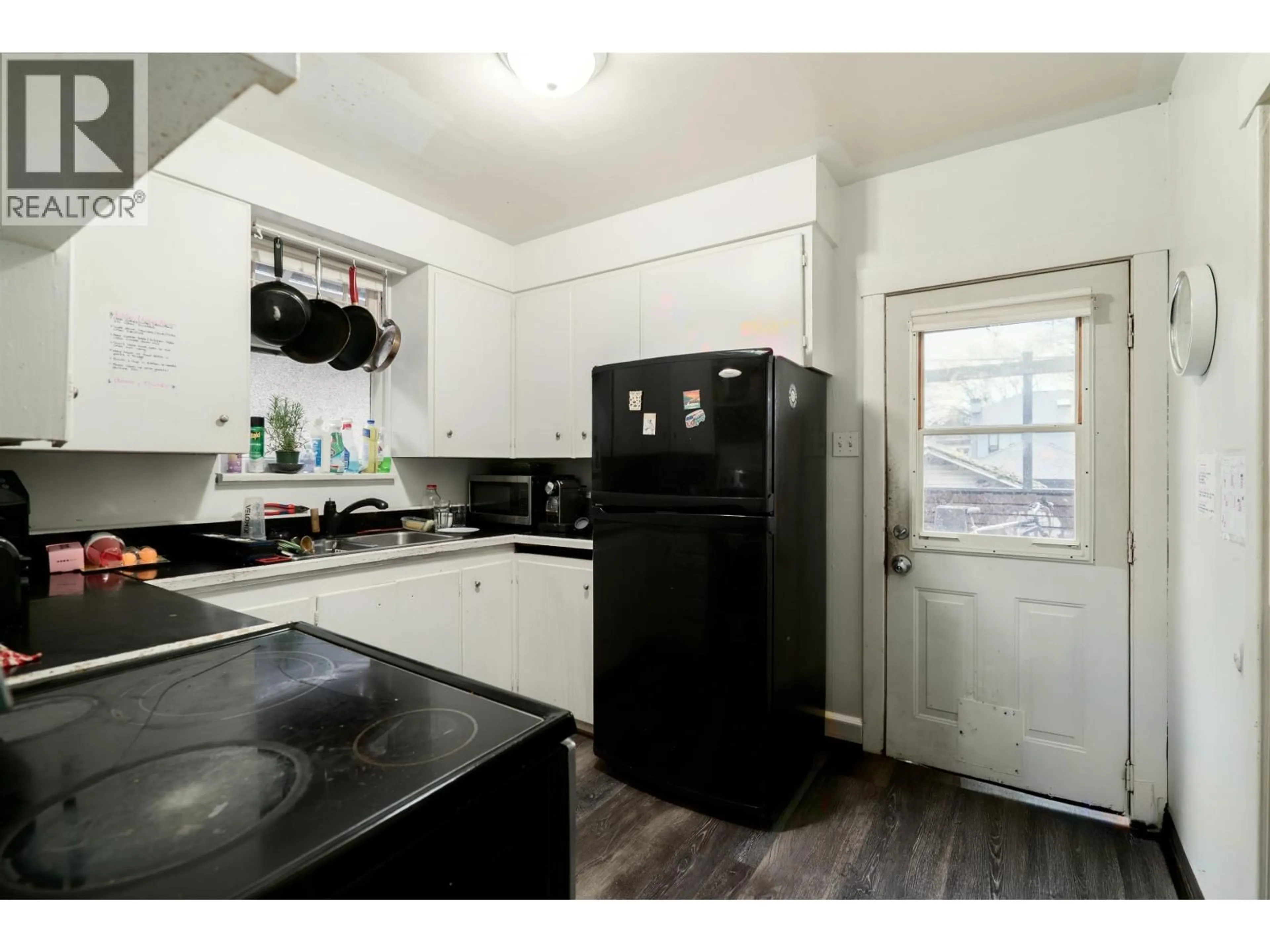 Standard kitchen, unknown for 2715 16TH AVENUE, Vancouver British Columbia V6K3C3
