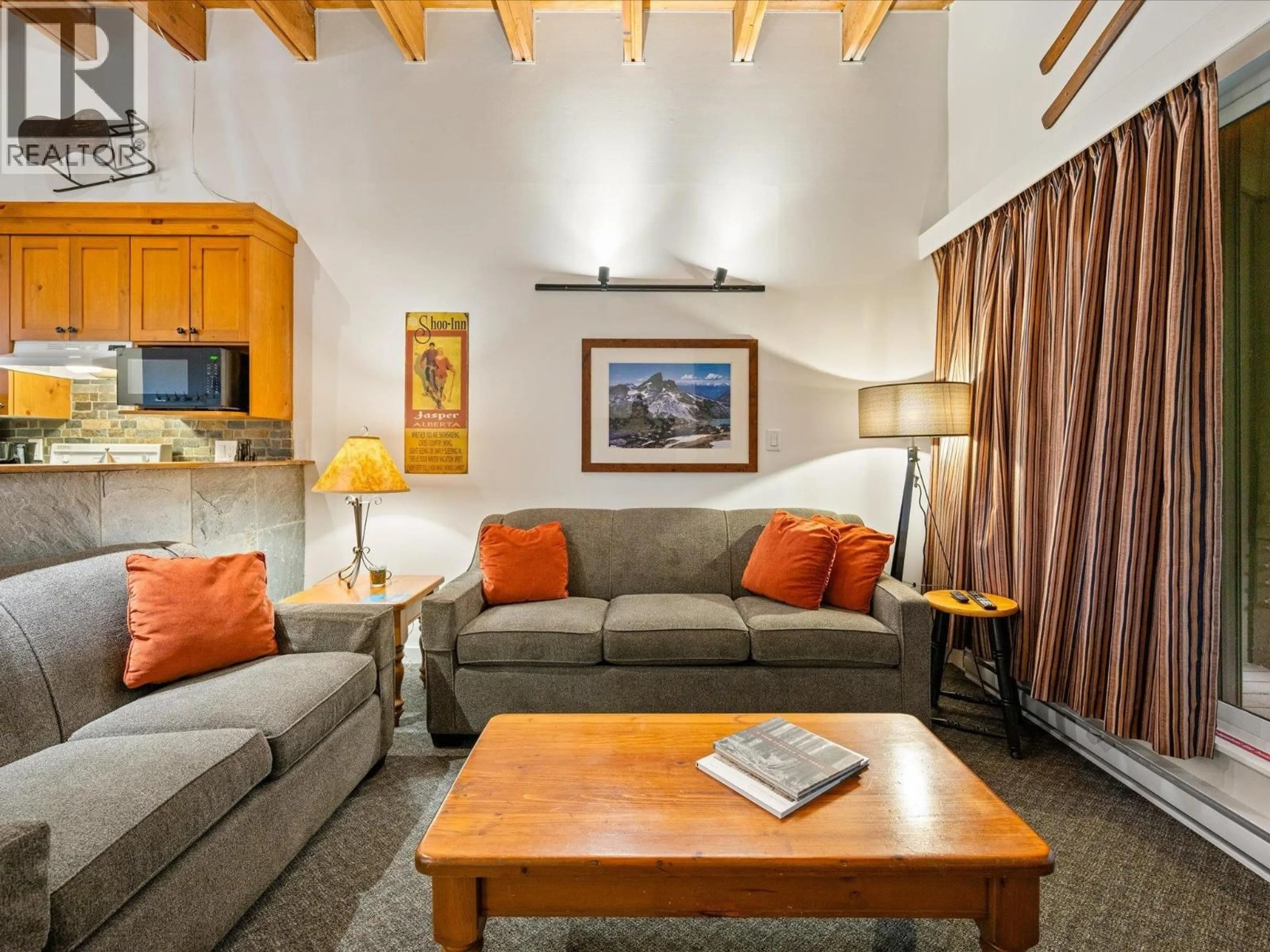 Living room with furniture, unknown for 515 - 4200 WHISTLER WAY, Whistler British Columbia V8E1J4