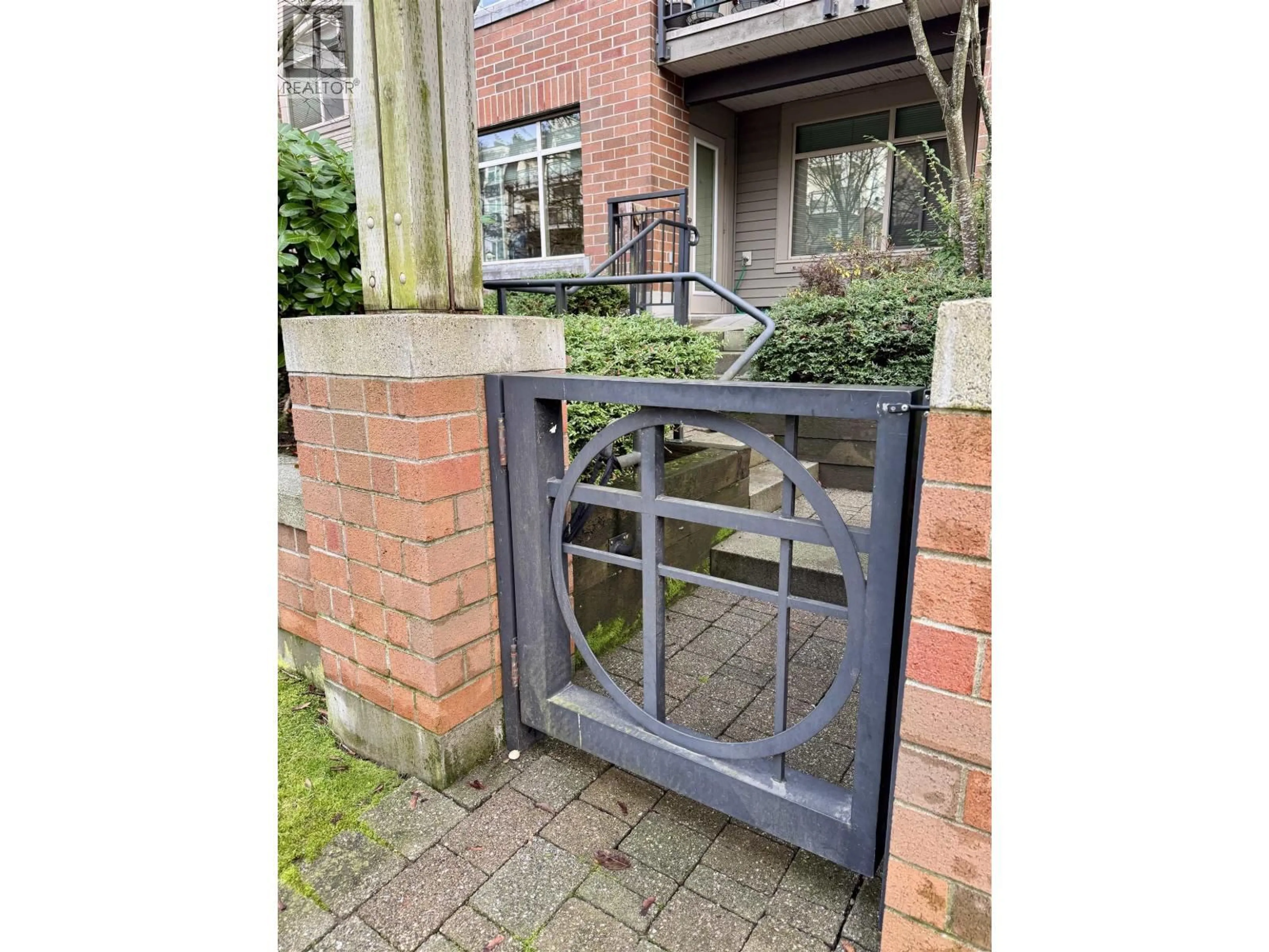 Indoor entryway for 129 - 9288 ODLIN ROAD, Richmond British Columbia V6X0C3