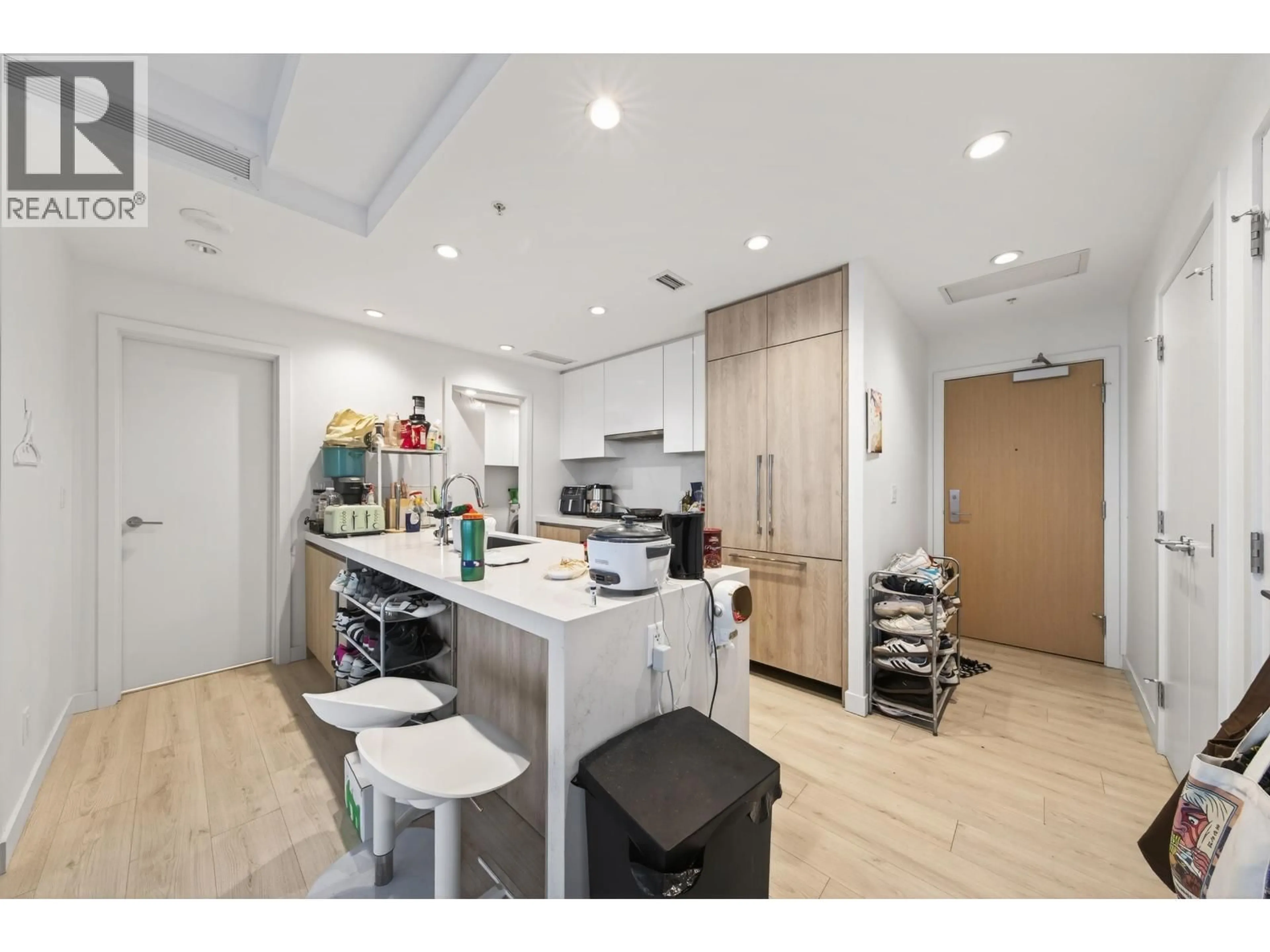 Open concept kitchen, unknown for 3402 - 6080 MCKAY AVENUE, Burnaby British Columbia V5H0J4