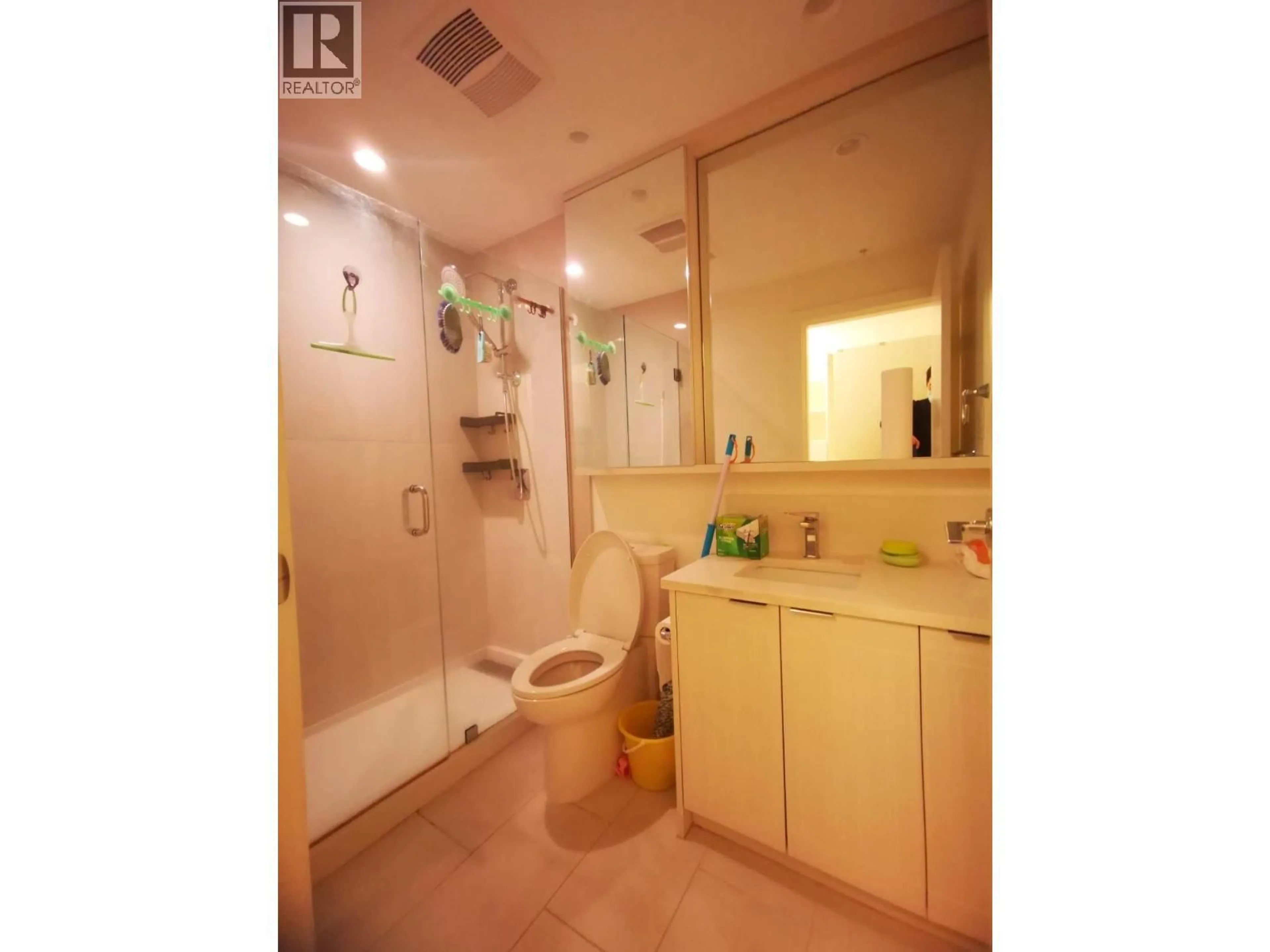 Standard bathroom, unknown for 2303 - 5051 IMPERIAL STREET, Burnaby British Columbia V5J0J3