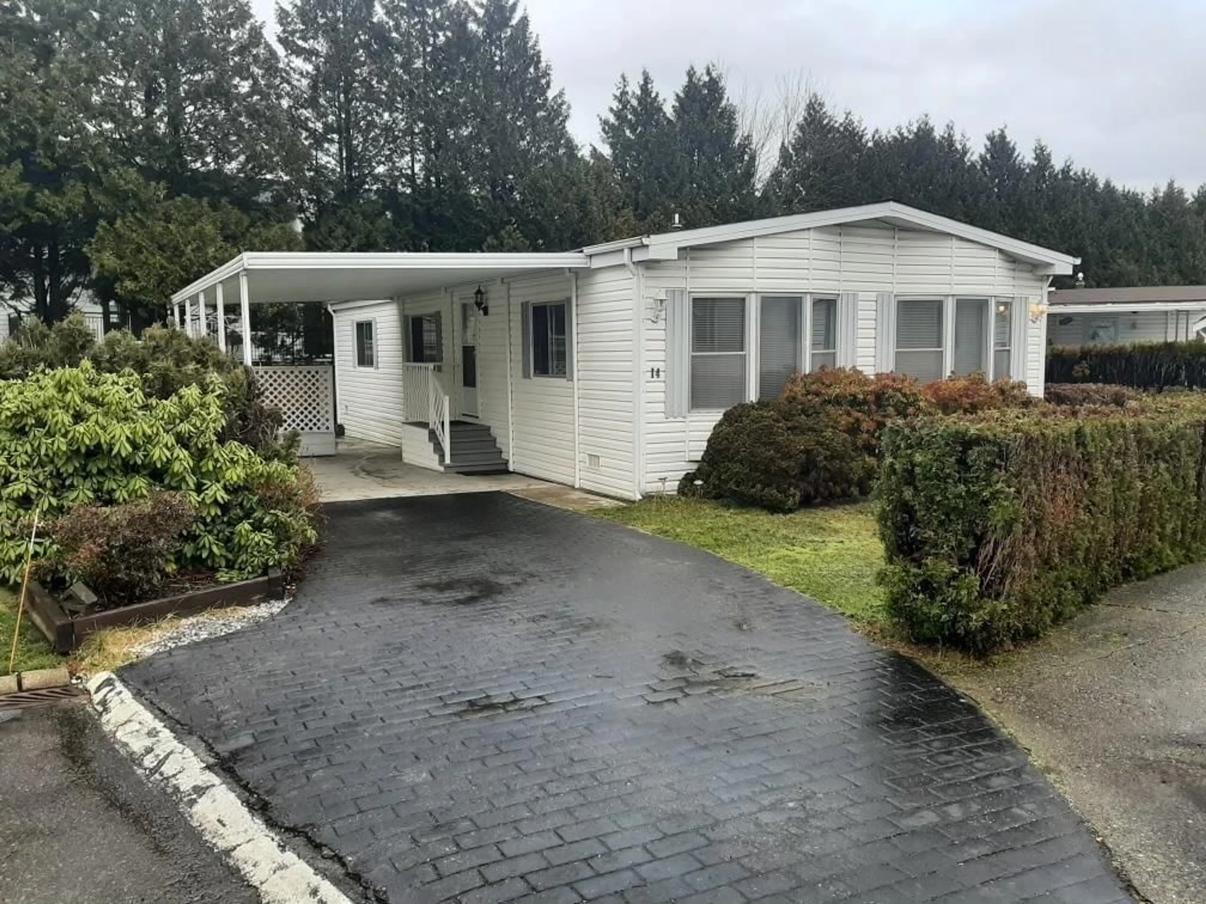 Home with vinyl exterior material, street for 14 - 13507 81 AVENUE, Surrey British Columbia V3W3C6