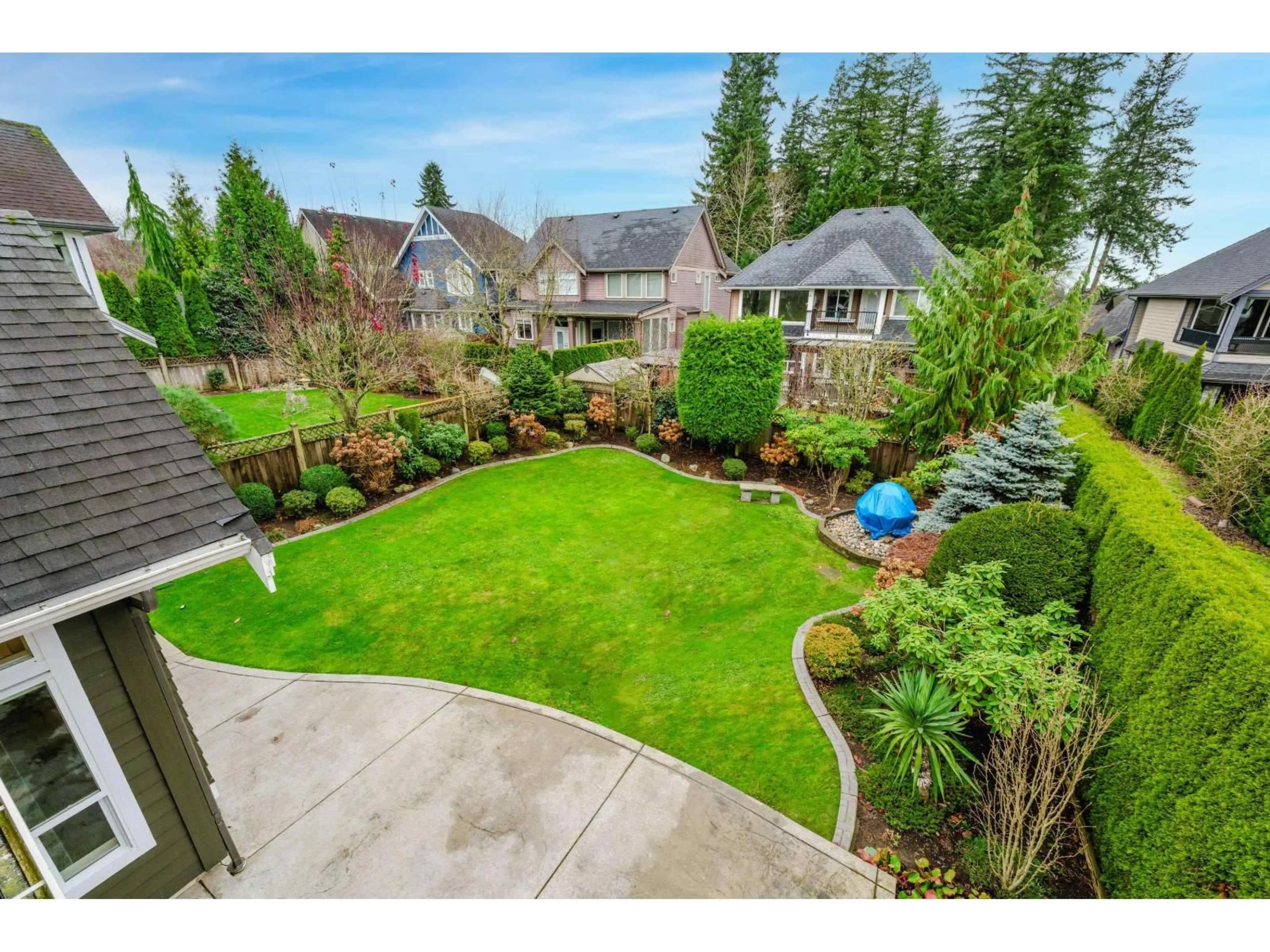 A pic from outside/outdoor area/front of a property/back of a property/a pic from drone, unknown for 2711 164 STREET, Surrey British Columbia V3Z0E2