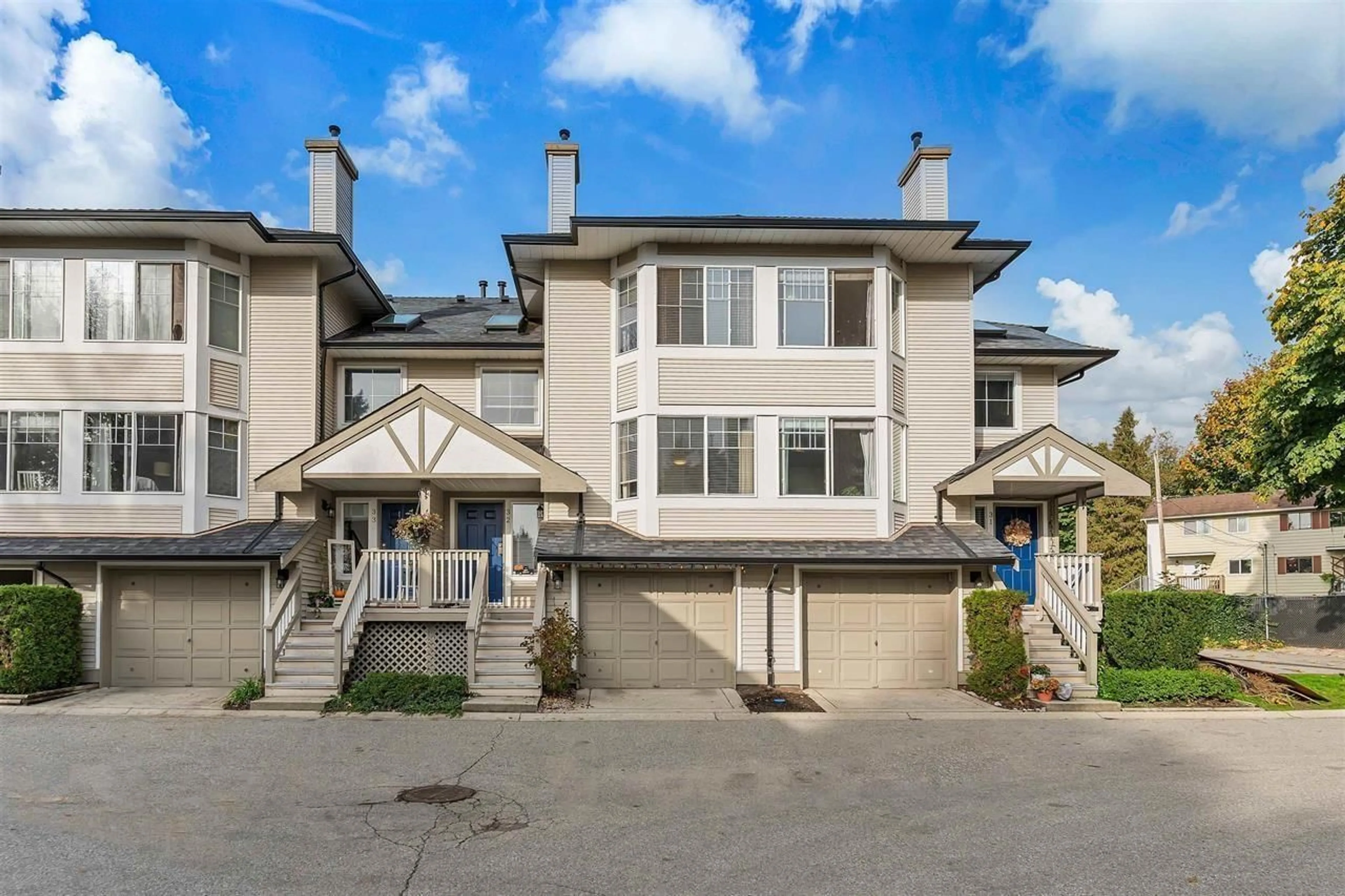 A pic from outside/outdoor area/front of a property/back of a property/a pic from drone, street for 32 - 7640 BLOTT STREET, Mission British Columbia V2V3K3