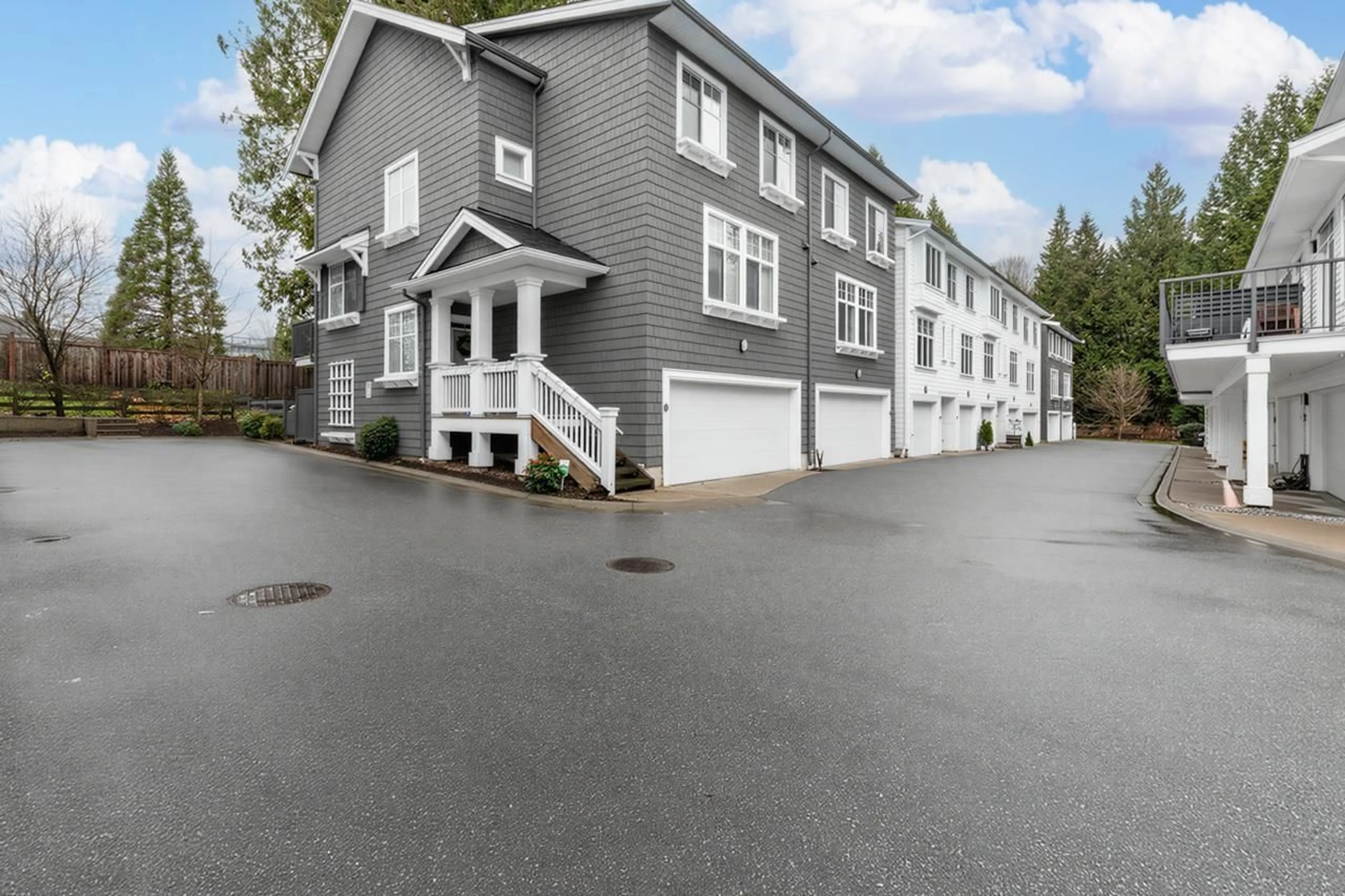 A pic from outside/outdoor area/front of a property/back of a property/a pic from drone, street for 14 - 10433 158 STREET, Surrey British Columbia V4N6S3