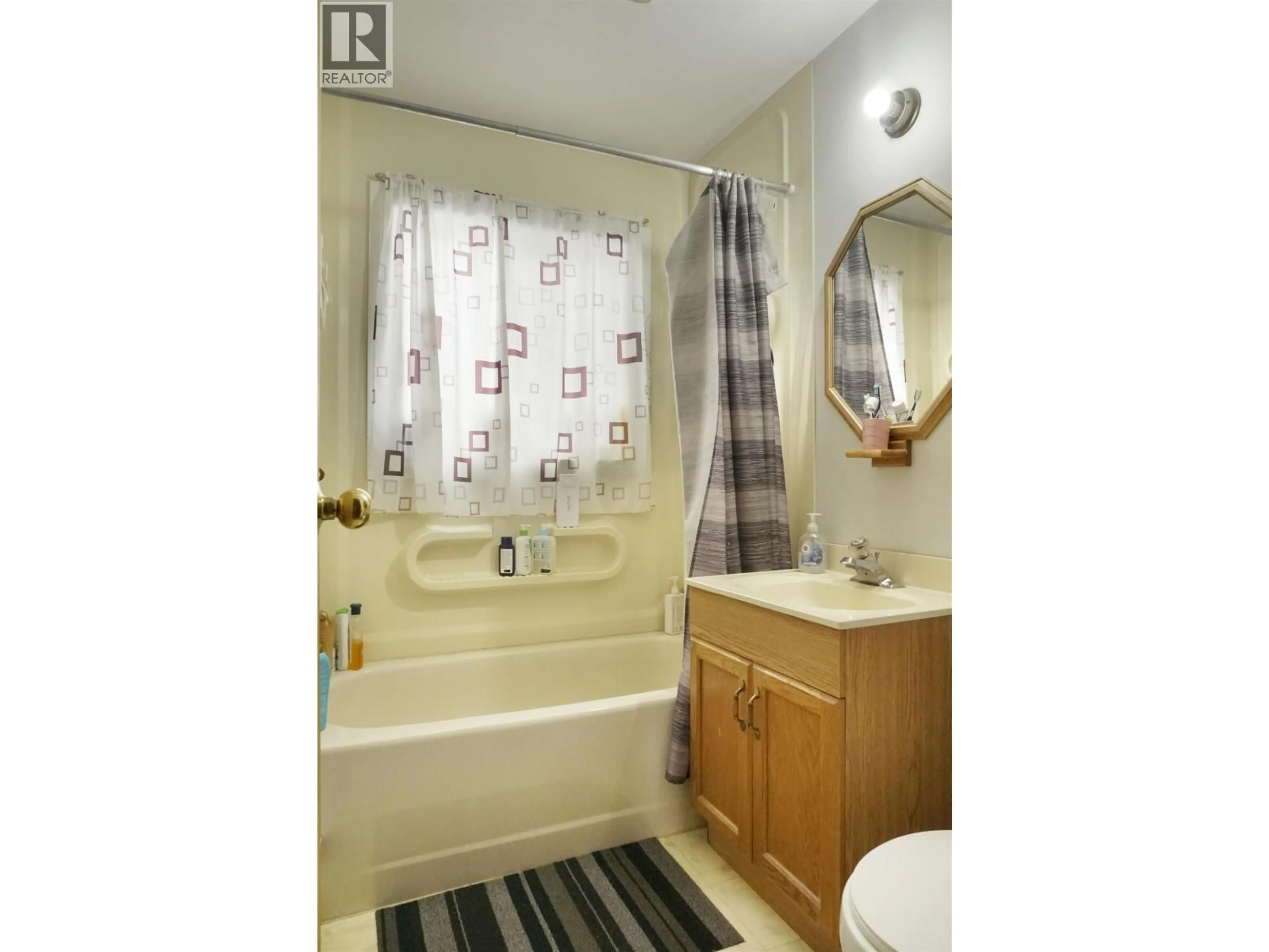Standard bathroom, unknown for 19 WIDGEON STREET, Kitimat British Columbia V8C1L4