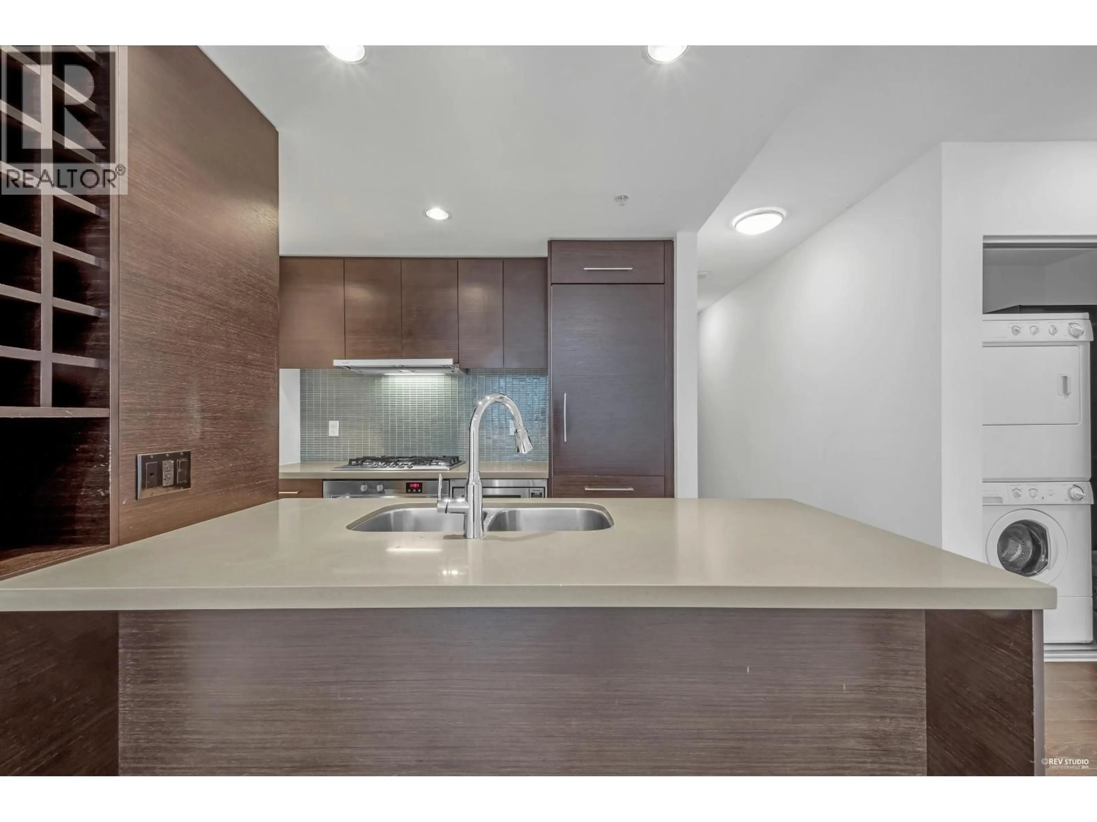 Standard kitchen, unknown for 1002 - 833 HOMER STREET, Vancouver British Columbia V6B0H4