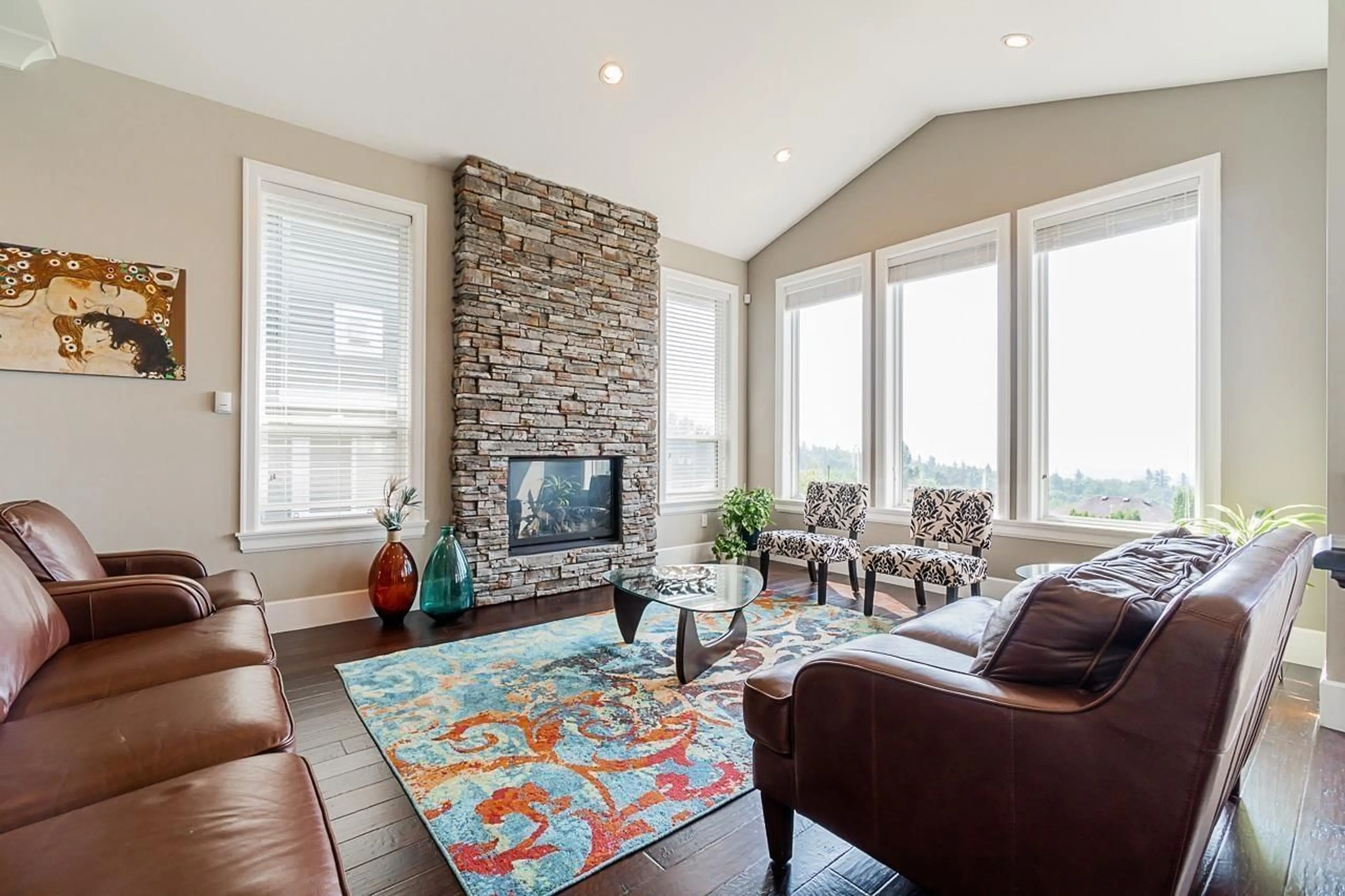 Living room with furniture, unknown for 33773 KNIGHT AVENUE, Mission British Columbia V2V7C7