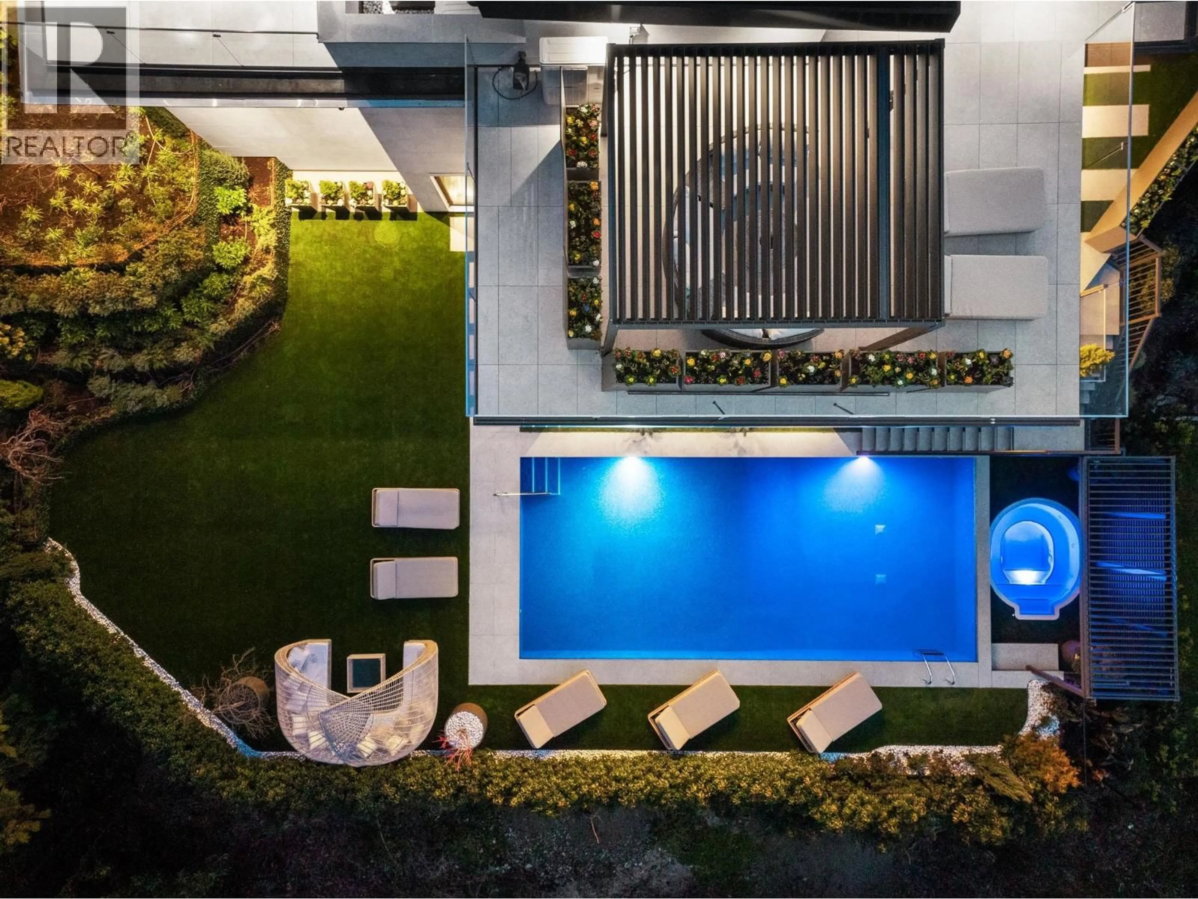 Pool for 1405 28TH STREET, West Vancouver British Columbia V7V1M1