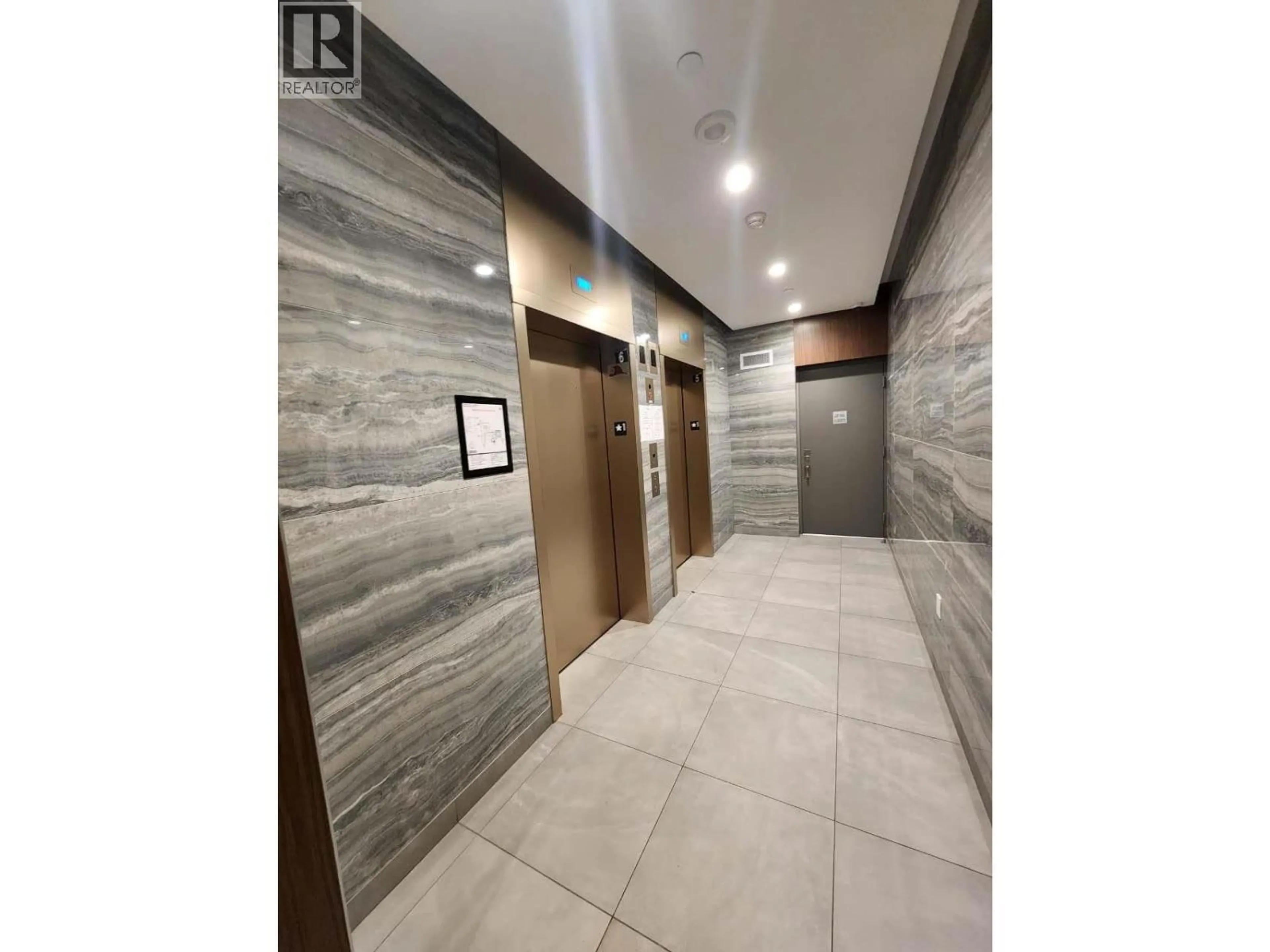 Indoor foyer for 1605 - 8199 CAPSTAN WAY, Richmond British Columbia V6X0V1