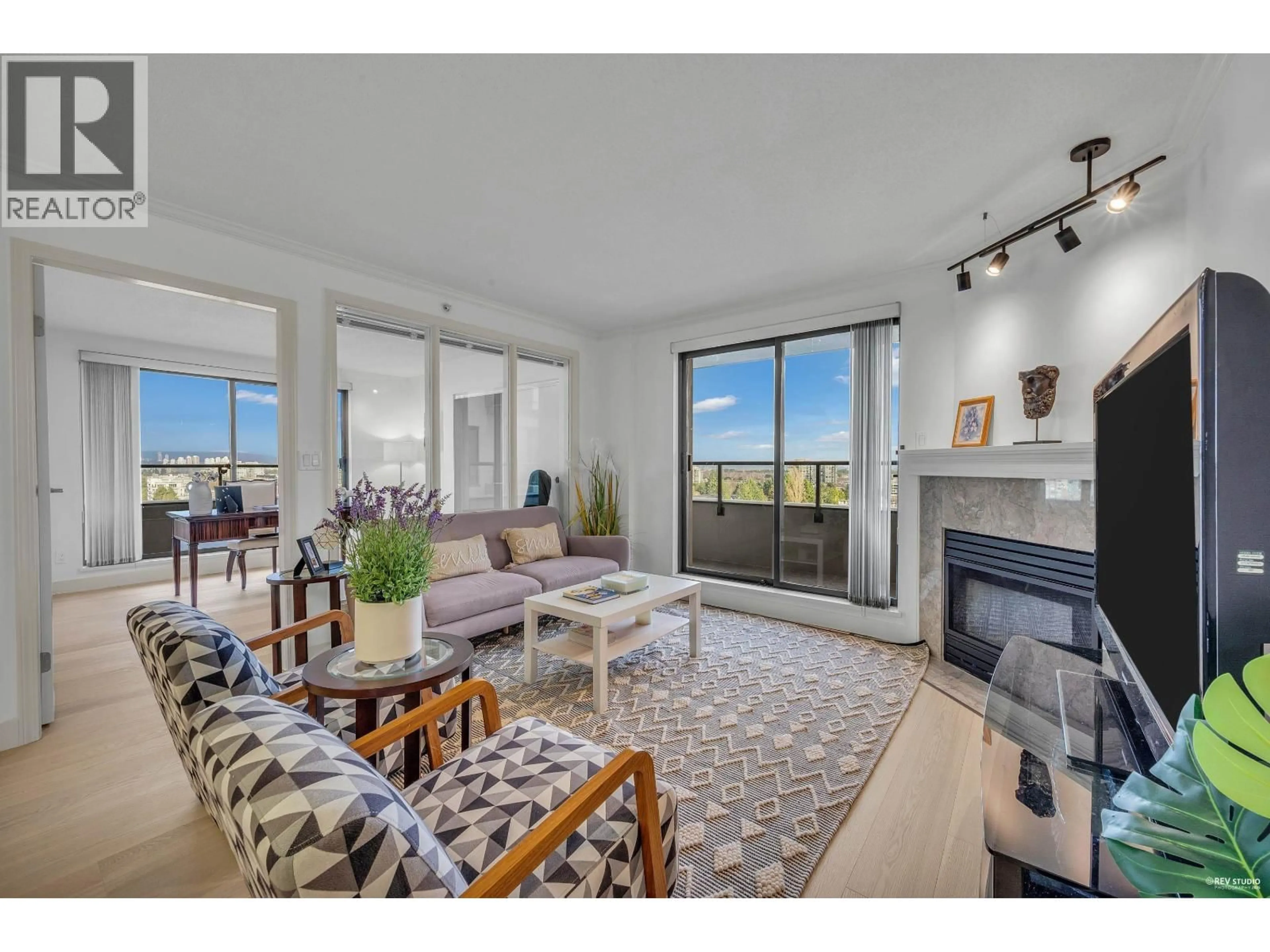 Living room with furniture, unknown for 1503 - 6611 COONEY ROAD, Richmond British Columbia V6Y4C5