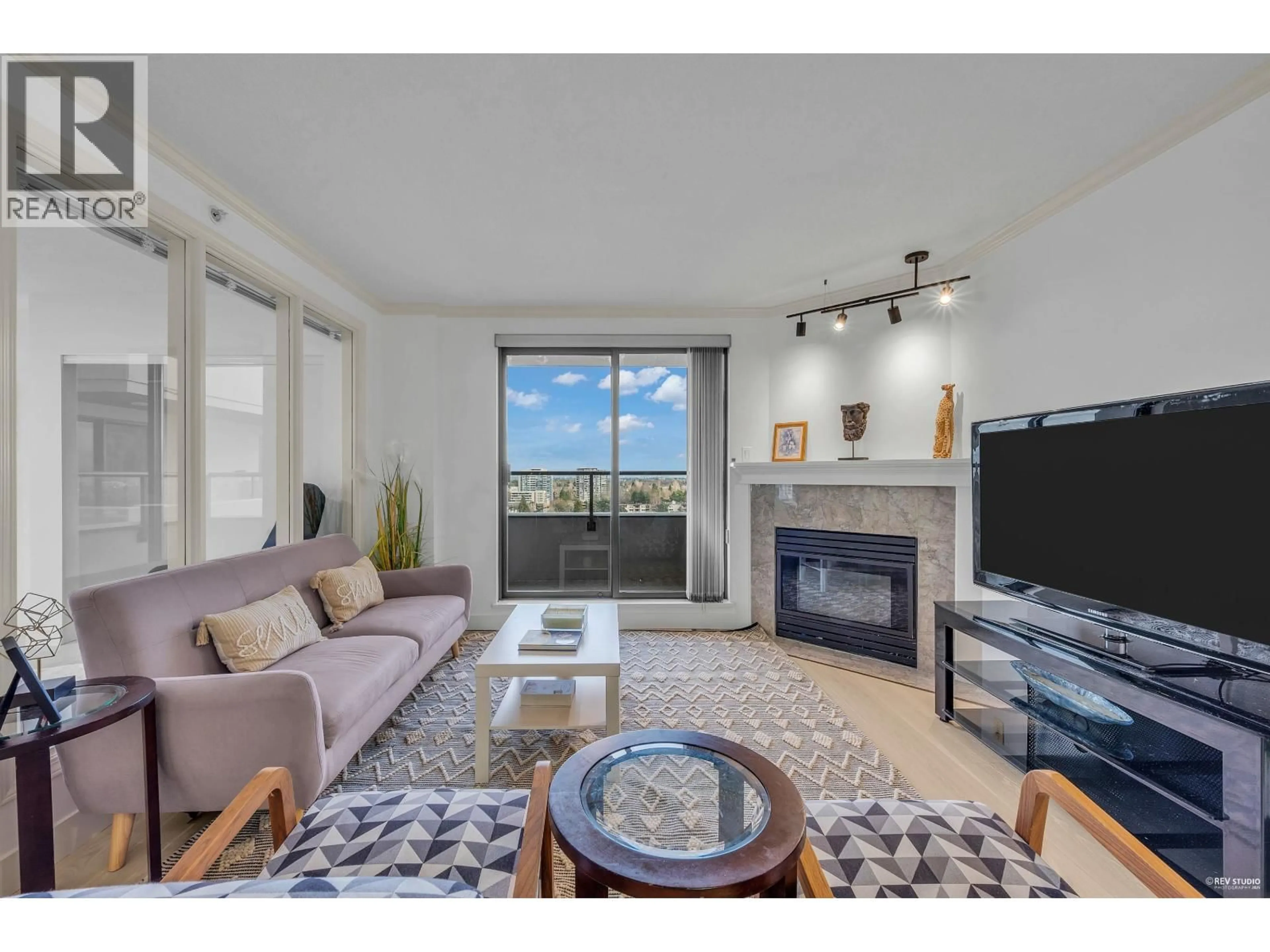 Living room with furniture, unknown for 1503 - 6611 COONEY ROAD, Richmond British Columbia V6Y4C5