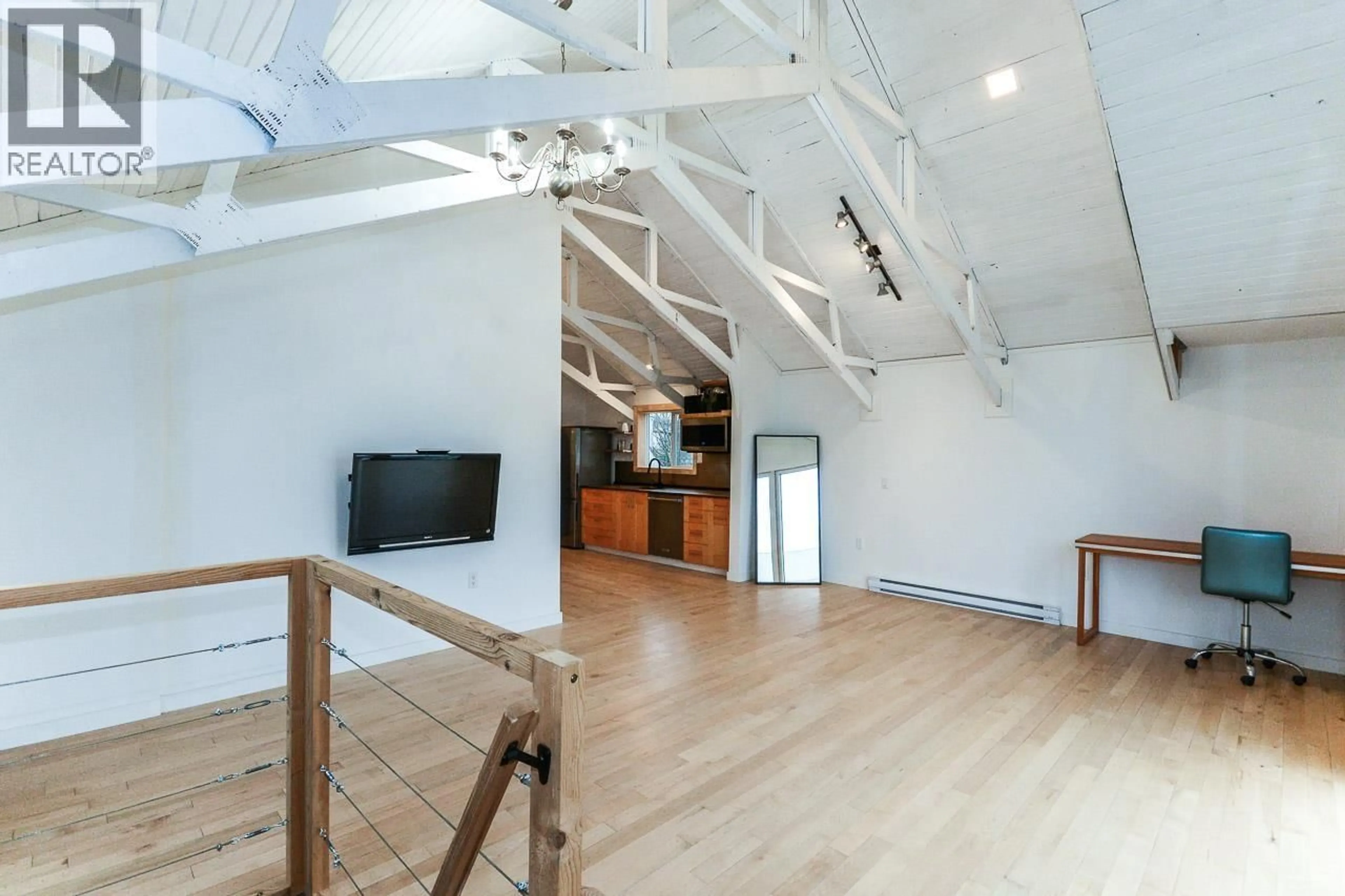 Indoor foyer for 10 - 23740 DYKE ROAD, Richmond British Columbia V6V1E2