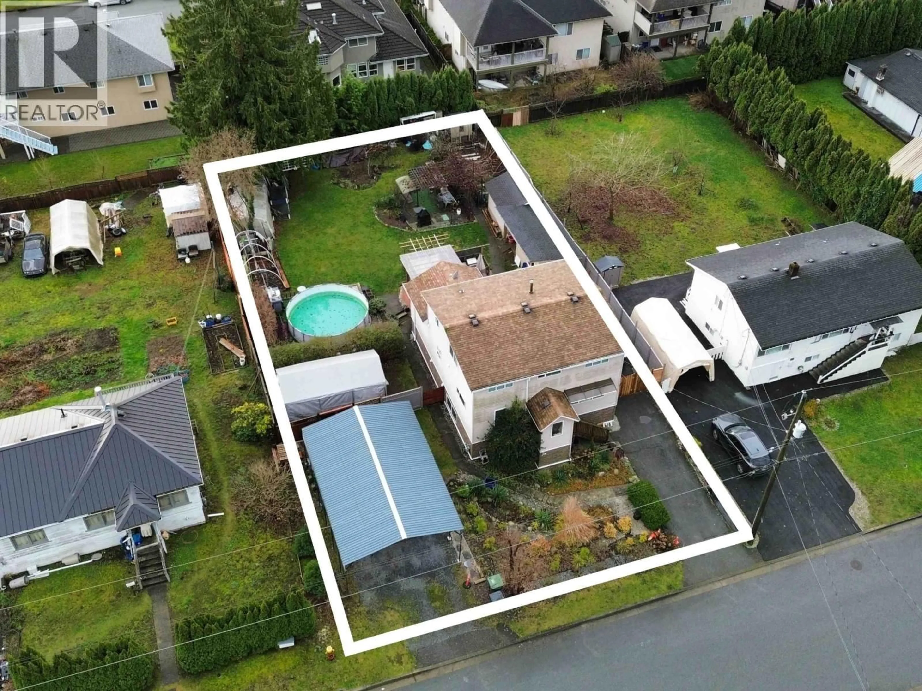 A pic from outside/outdoor area/front of a property/back of a property/a pic from drone, street for 816 CATHERINE AVENUE, Coquitlam British Columbia V3J4L7