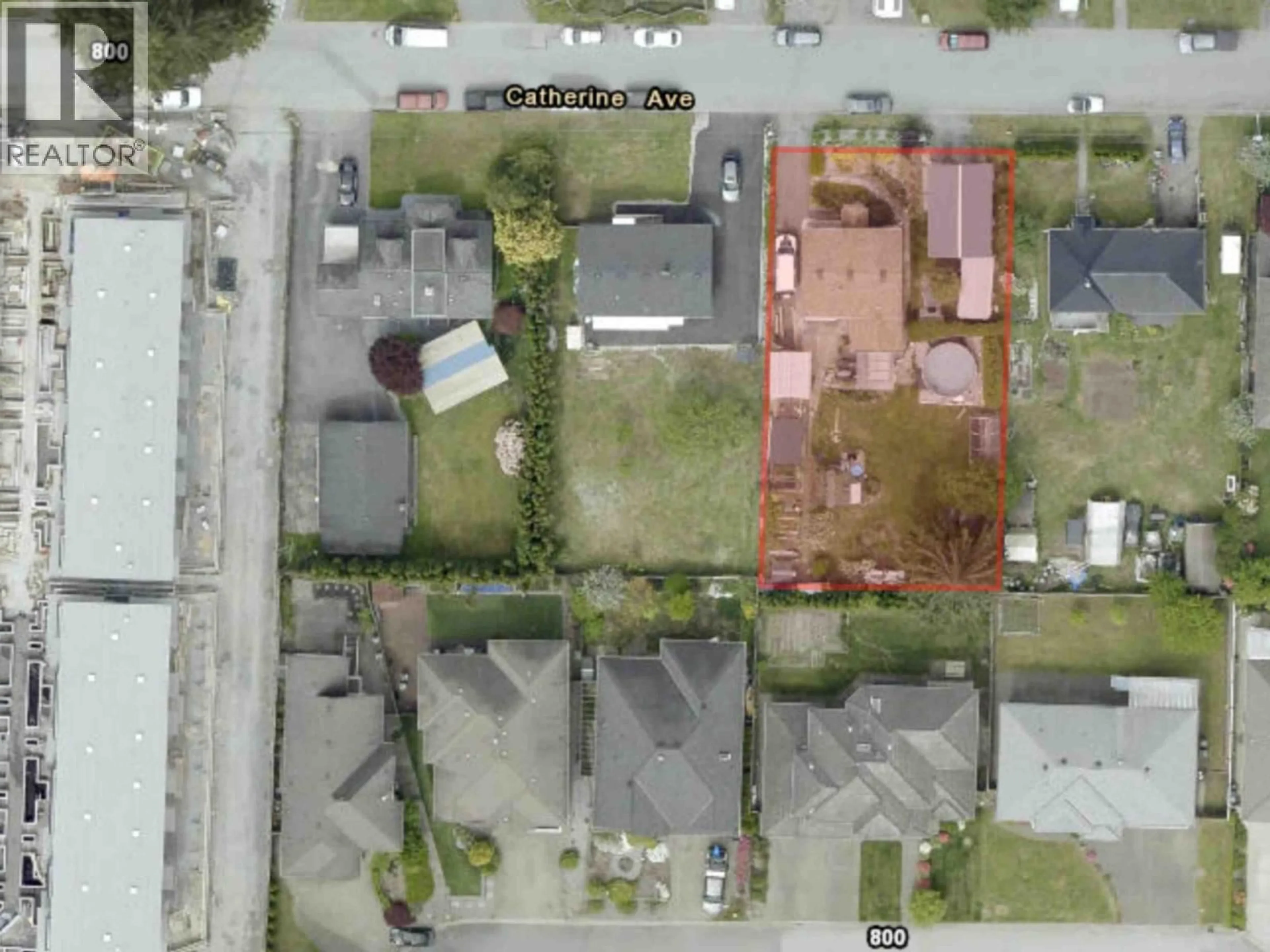 A pic from outside/outdoor area/front of a property/back of a property/a pic from drone, street for 816 CATHERINE AVENUE, Coquitlam British Columbia V3J4L7