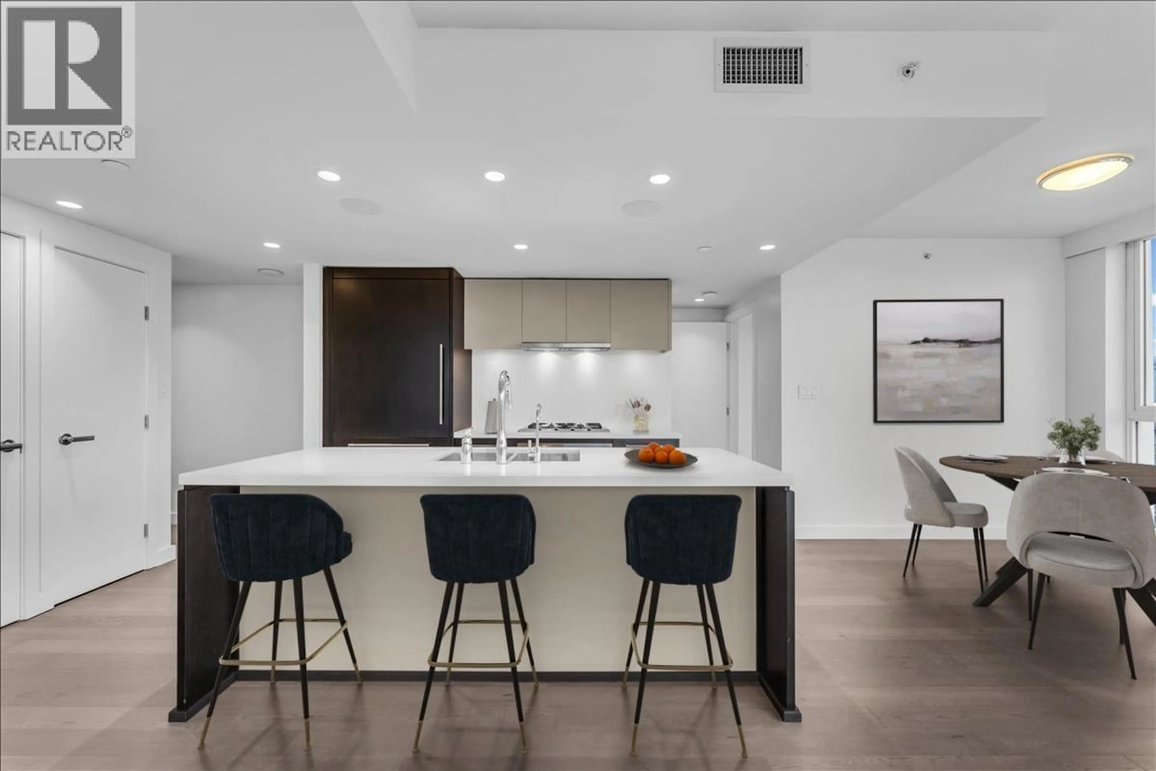 Open concept kitchen, ceramic/tile floor for 2016 - 1618 QUEBEC STREET, Vancouver British Columbia V6A0C5