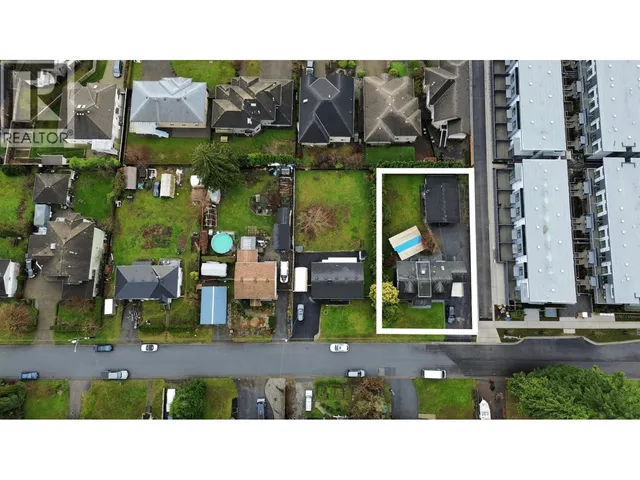 810 CATHERINE AVENUE, Coquitlam 3