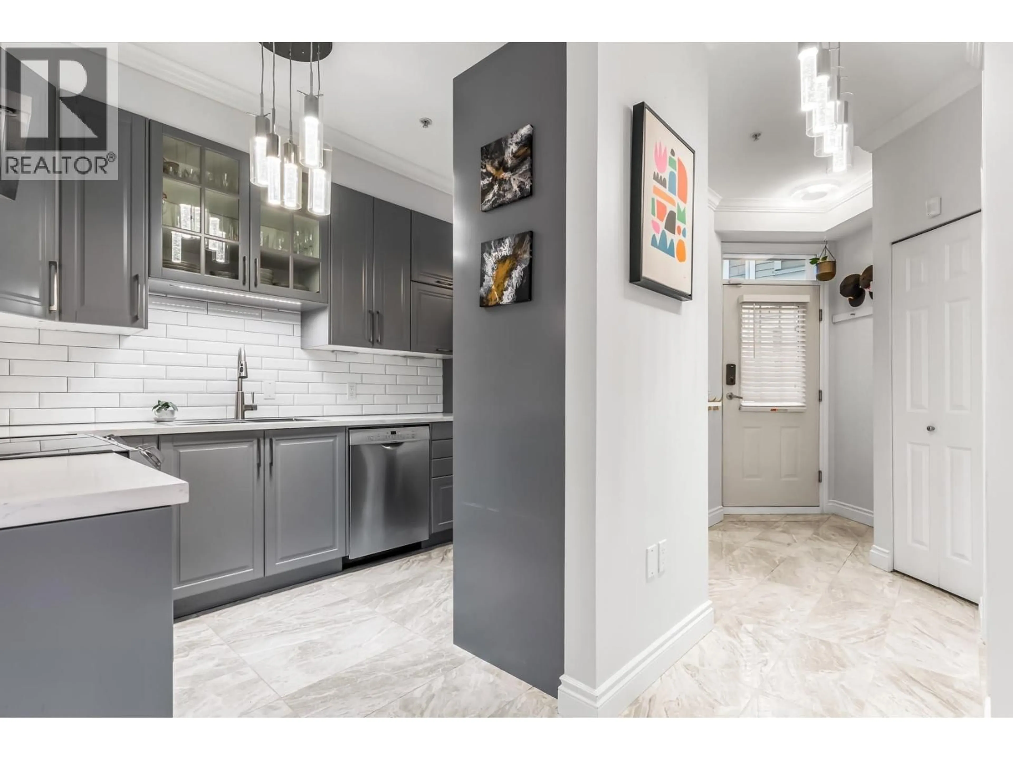 Contemporary kitchen, ceramic/tile floor for 204 - 815 FIRST STREET, New Westminster British Columbia V3L2H7