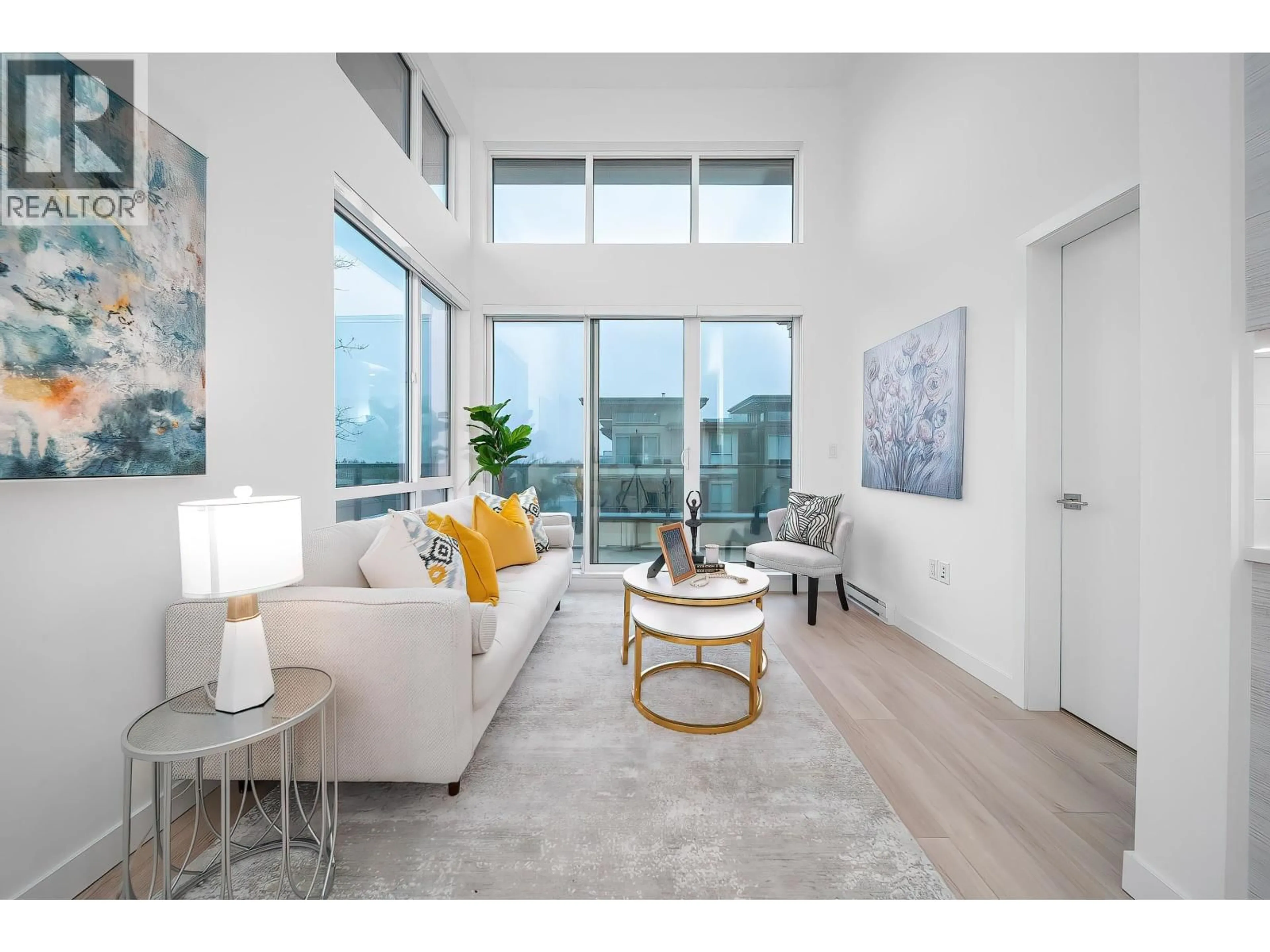 Living room with furniture, unknown for 611 - 7169 14TH AVENUE, Burnaby British Columbia V3N0H6