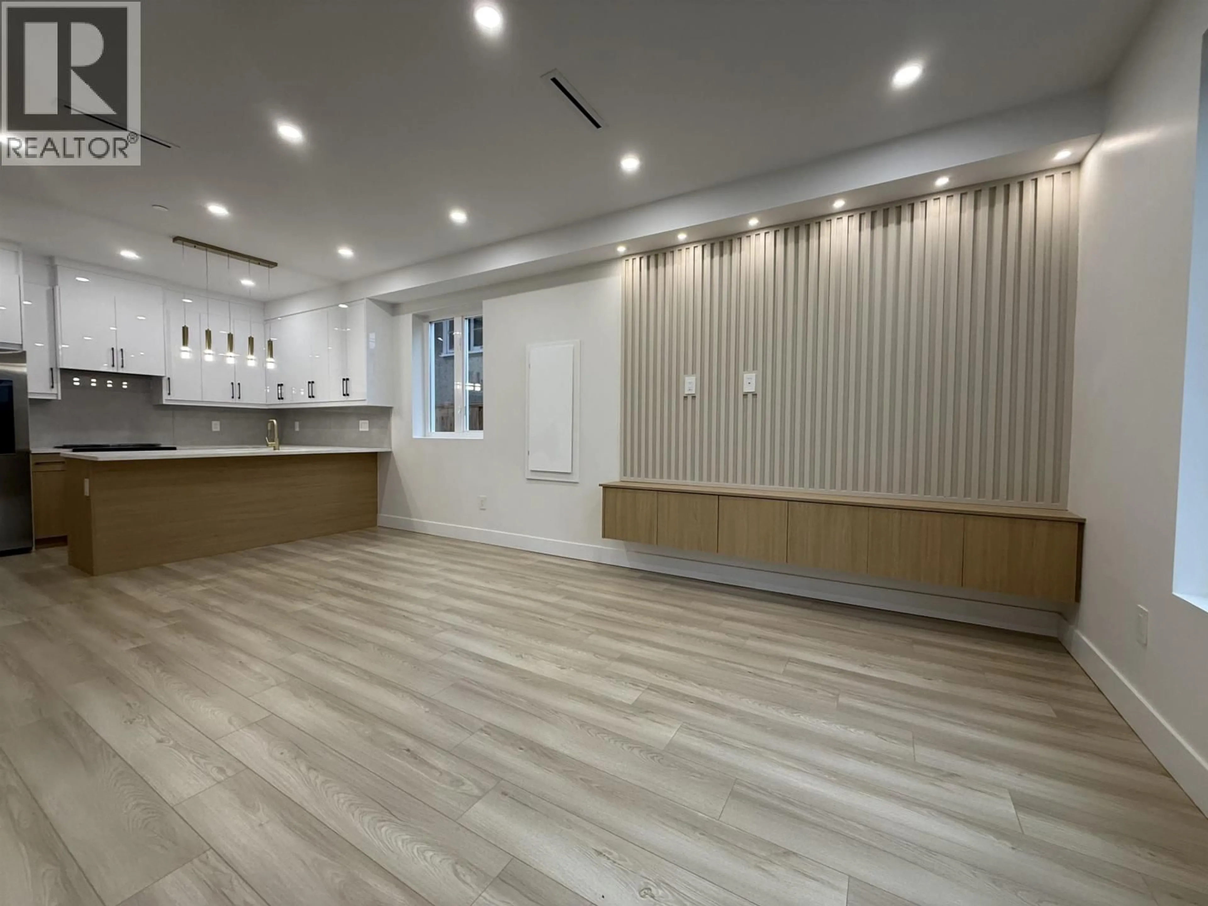 Unknown for 2 - 1577 58TH AVENUE, Vancouver British Columbia V5P2C1