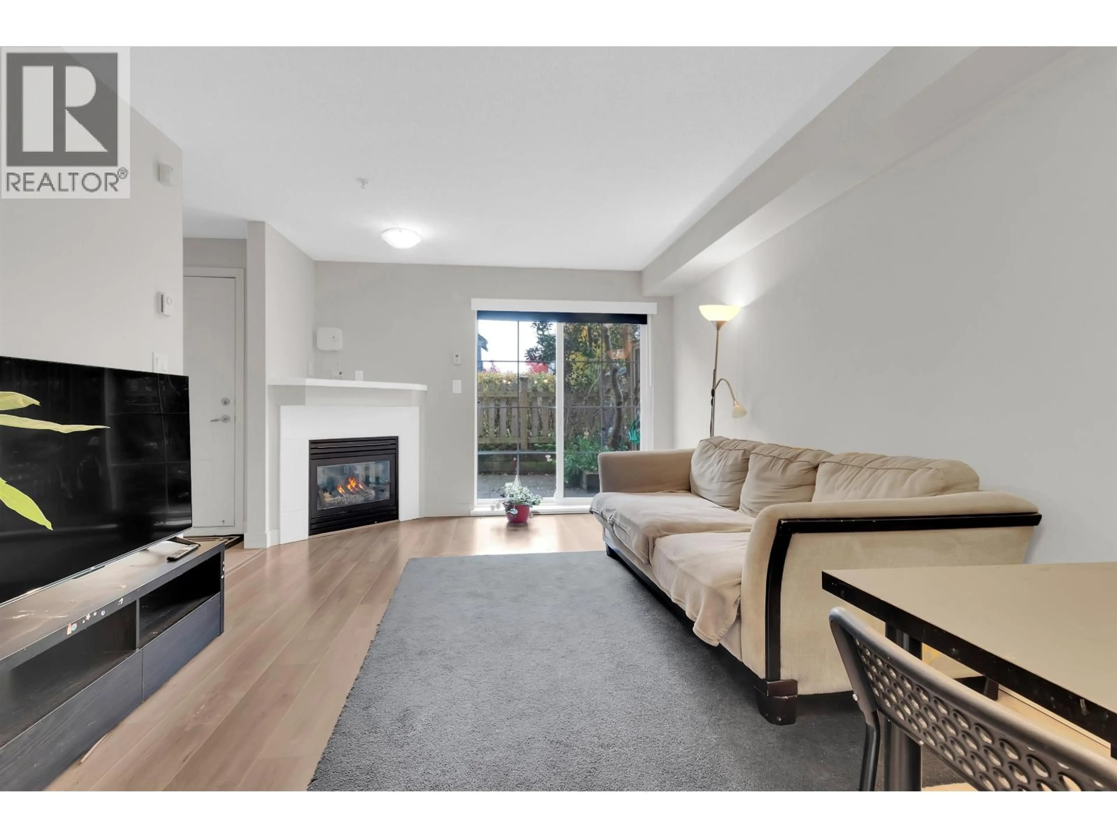 Living room with furniture, unknown for 58 - 9339 ALBERTA ROAD, Richmond British Columbia V6Y4E3