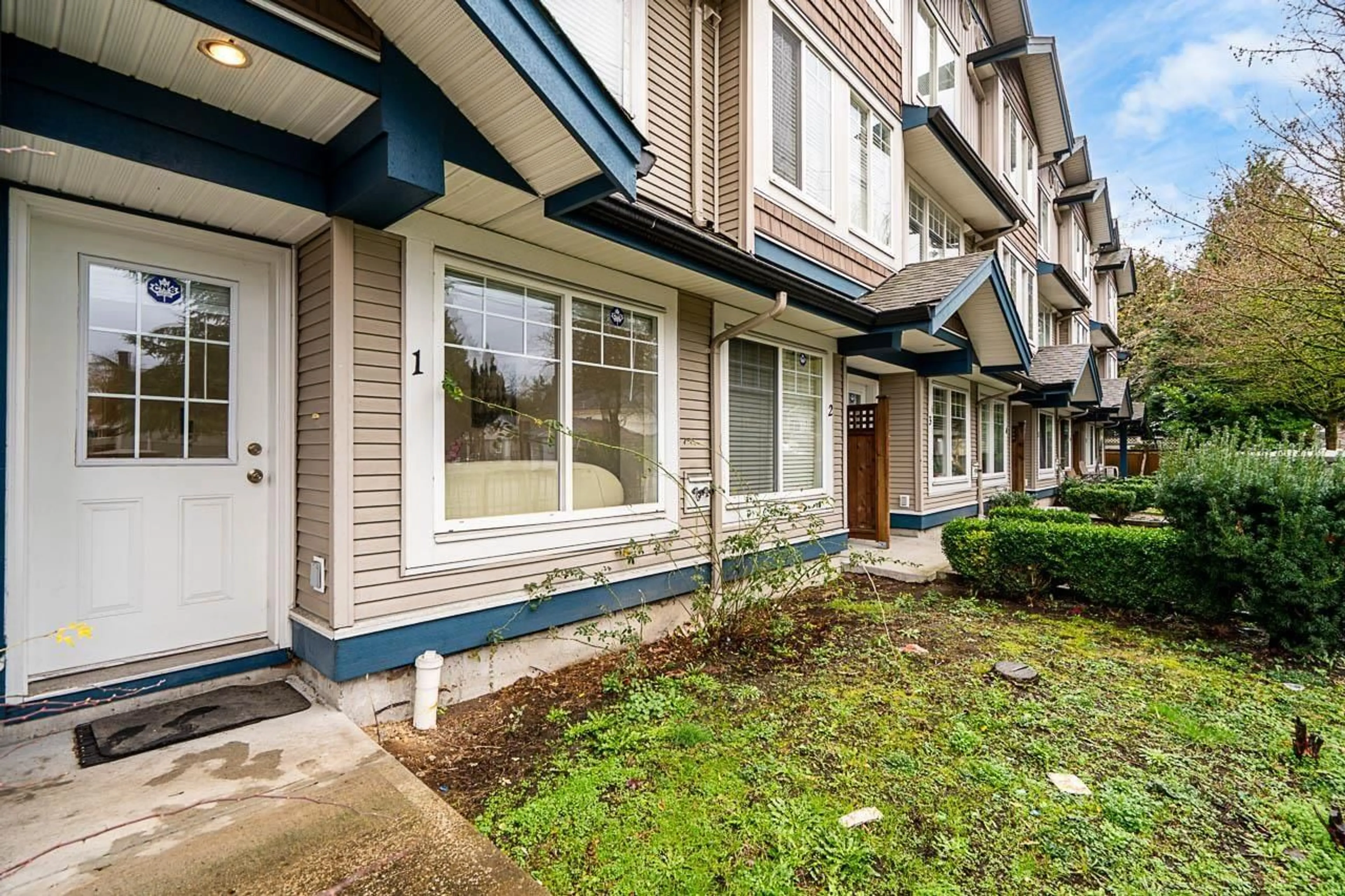 Patio, street for 1 - 10282 132 STREET, Surrey British Columbia V3T0C4