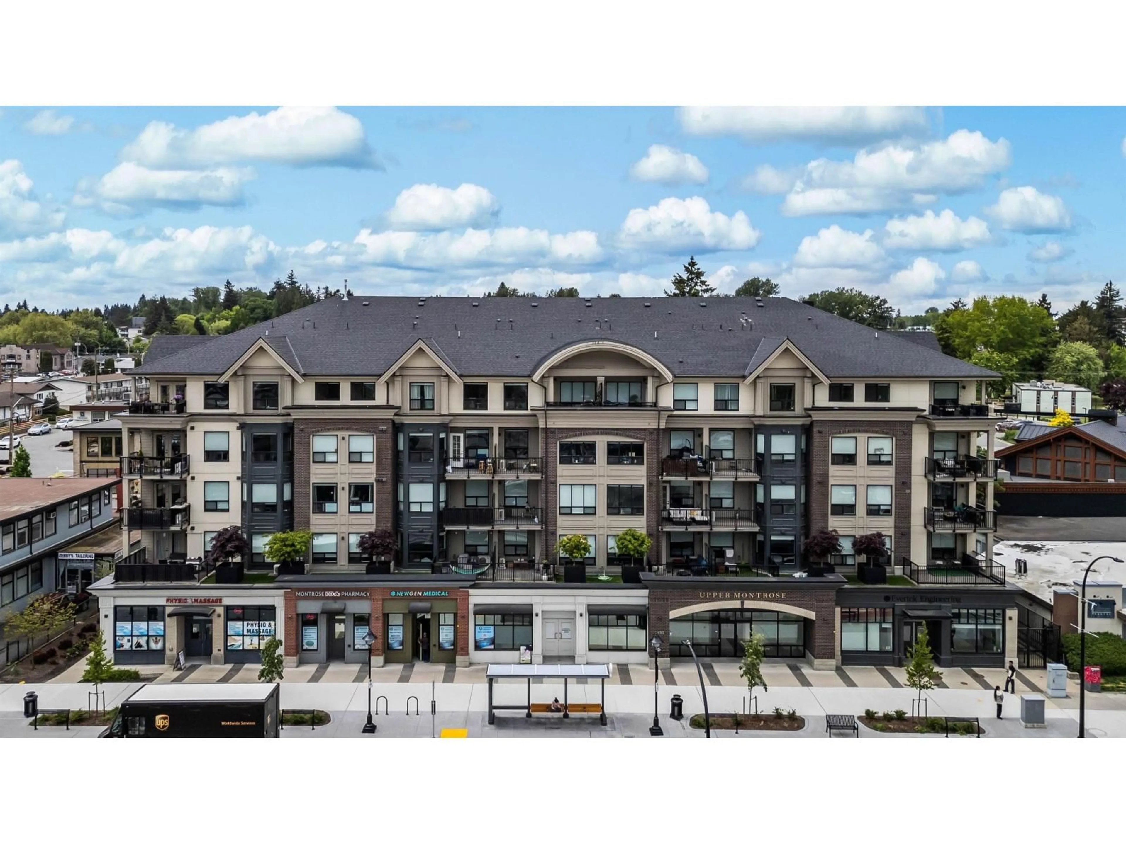 A pic from outside/outdoor area/front of a property/back of a property/a pic from drone, unknown for 519 - 2493 MONTROSE AVENUE, Abbotsford British Columbia V2S3T2