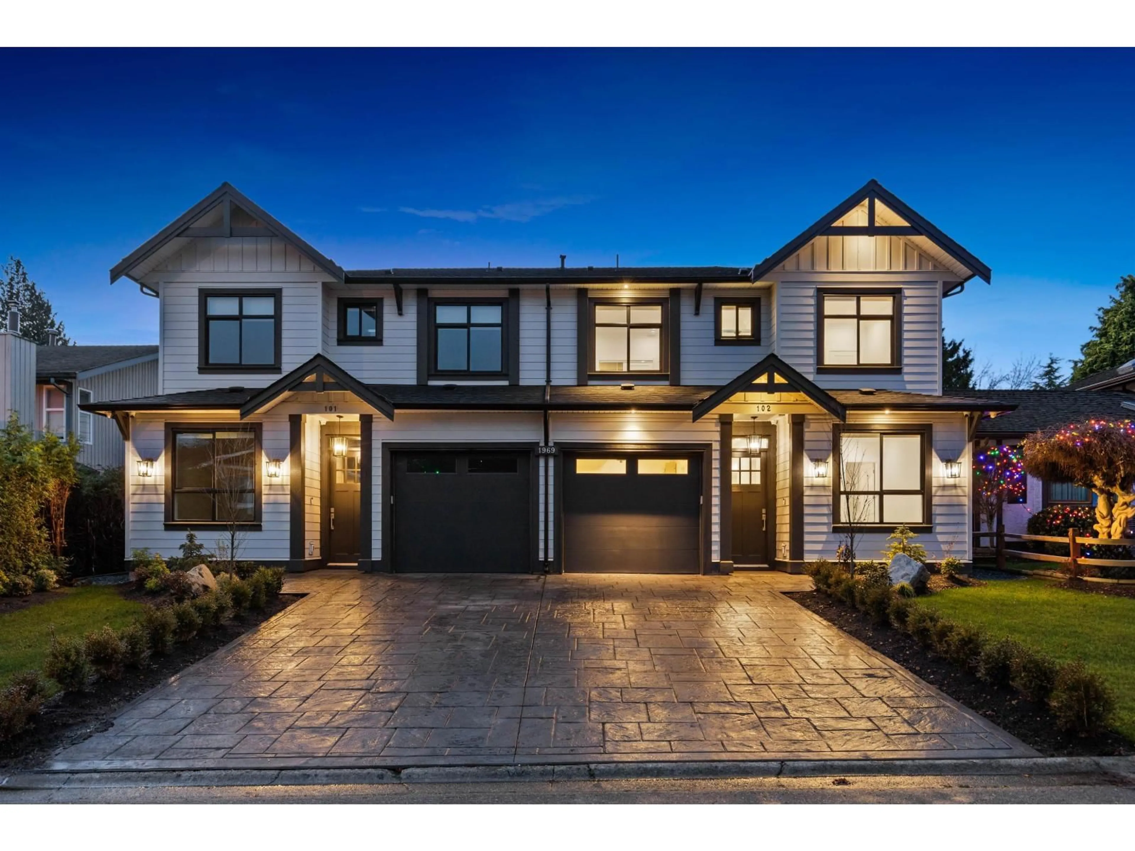 Home with brick exterior material, street for 102 - 1969 148A STREET, Surrey British Columbia V4A6R6