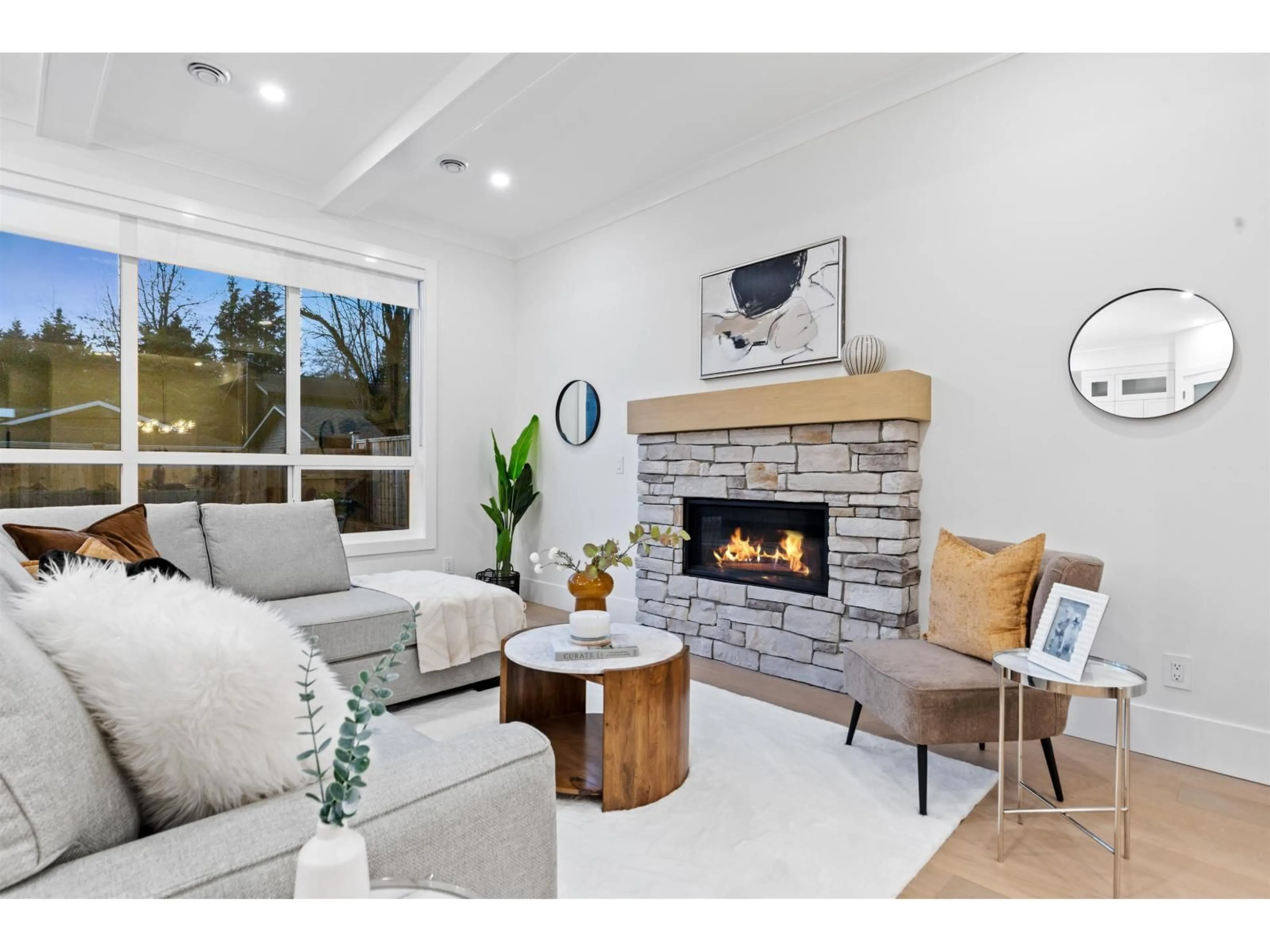 Living room with furniture, unknown for 102 - 1969 148A STREET, Surrey British Columbia V4A6R6