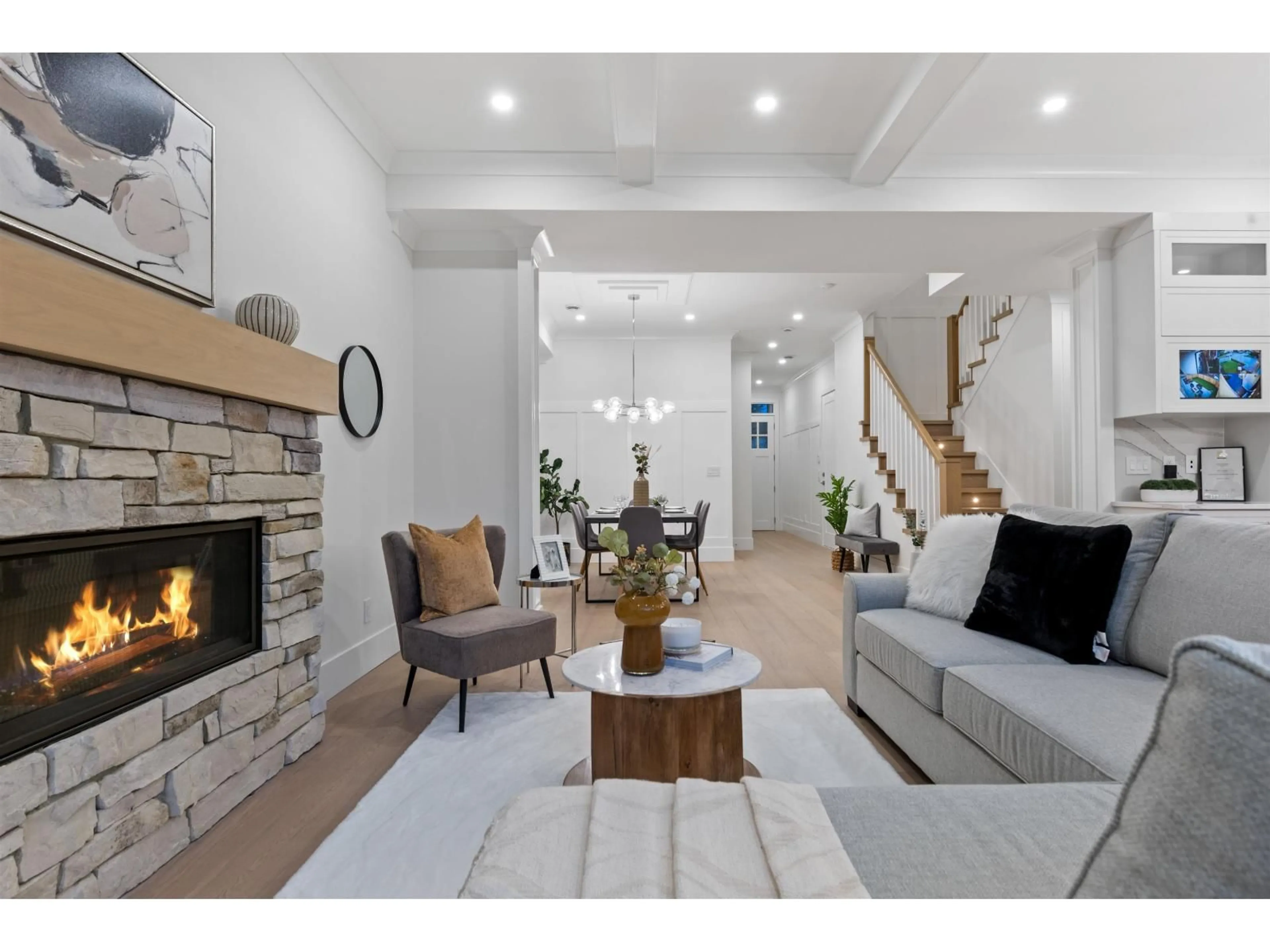 Living room with furniture, unknown for 102 - 1969 148A STREET, Surrey British Columbia V4A6R6