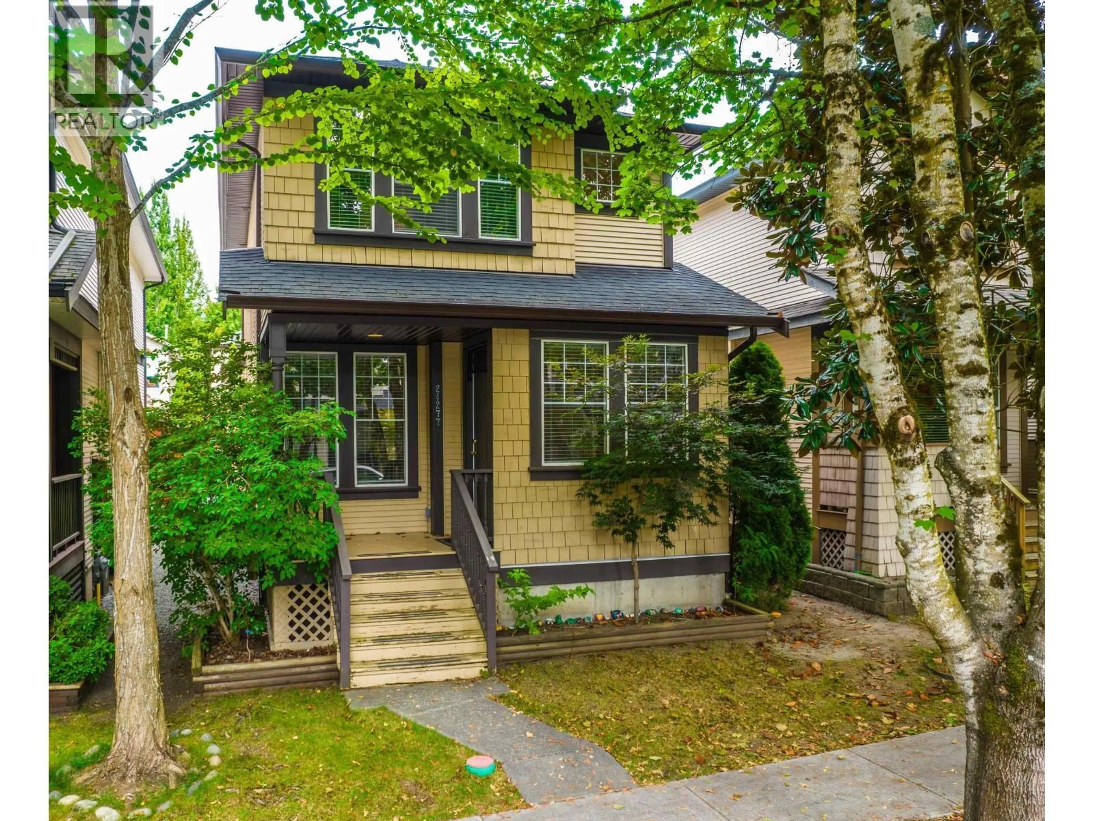 Home with vinyl exterior material, street for 24277 102A AVENUE, Maple Ridge British Columbia V2W1X8