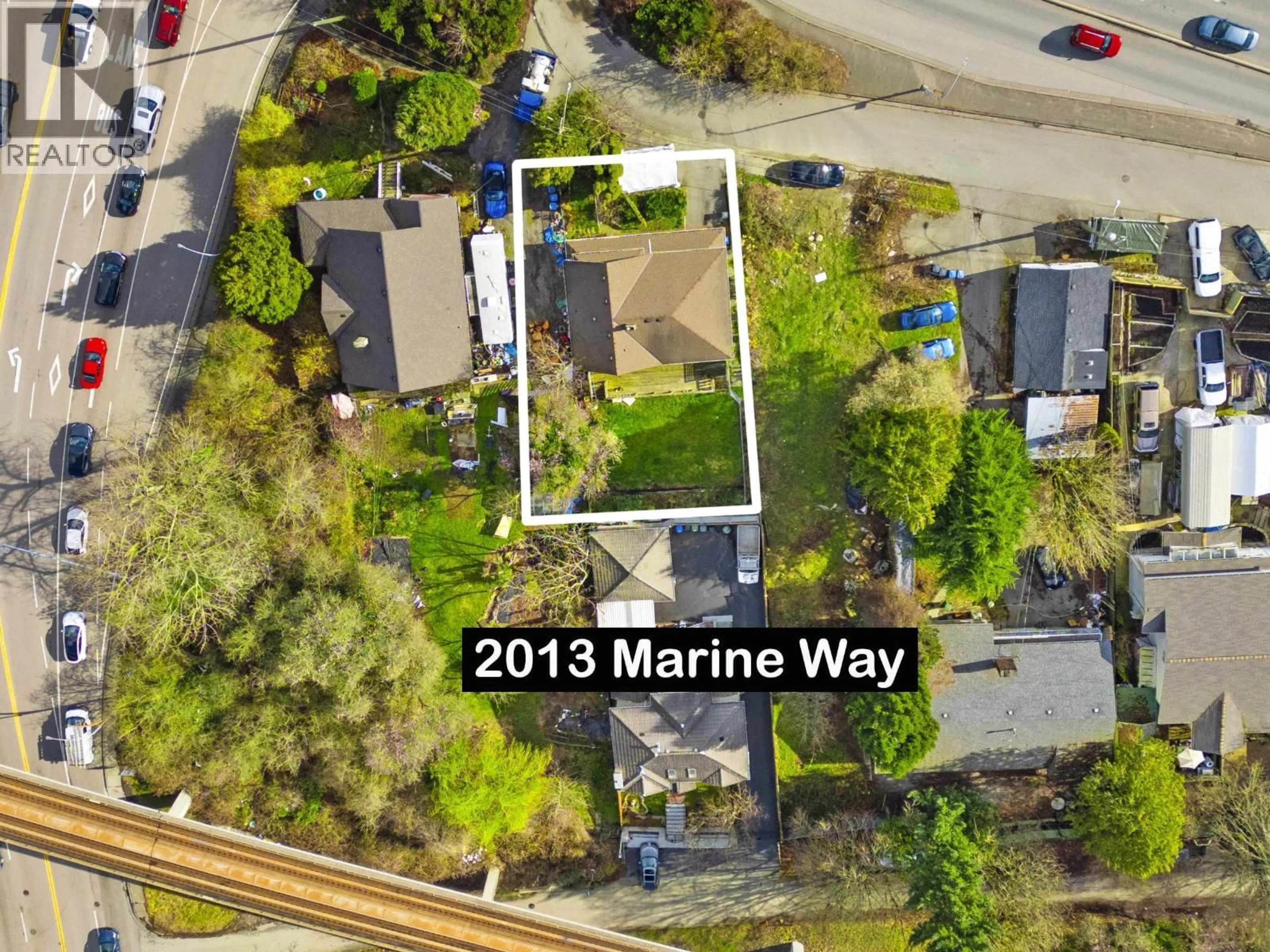 A pic from outside/outdoor area/front of a property/back of a property/a pic from drone, street for 2013 MARINE WAY, New Westminster British Columbia V3M2H2