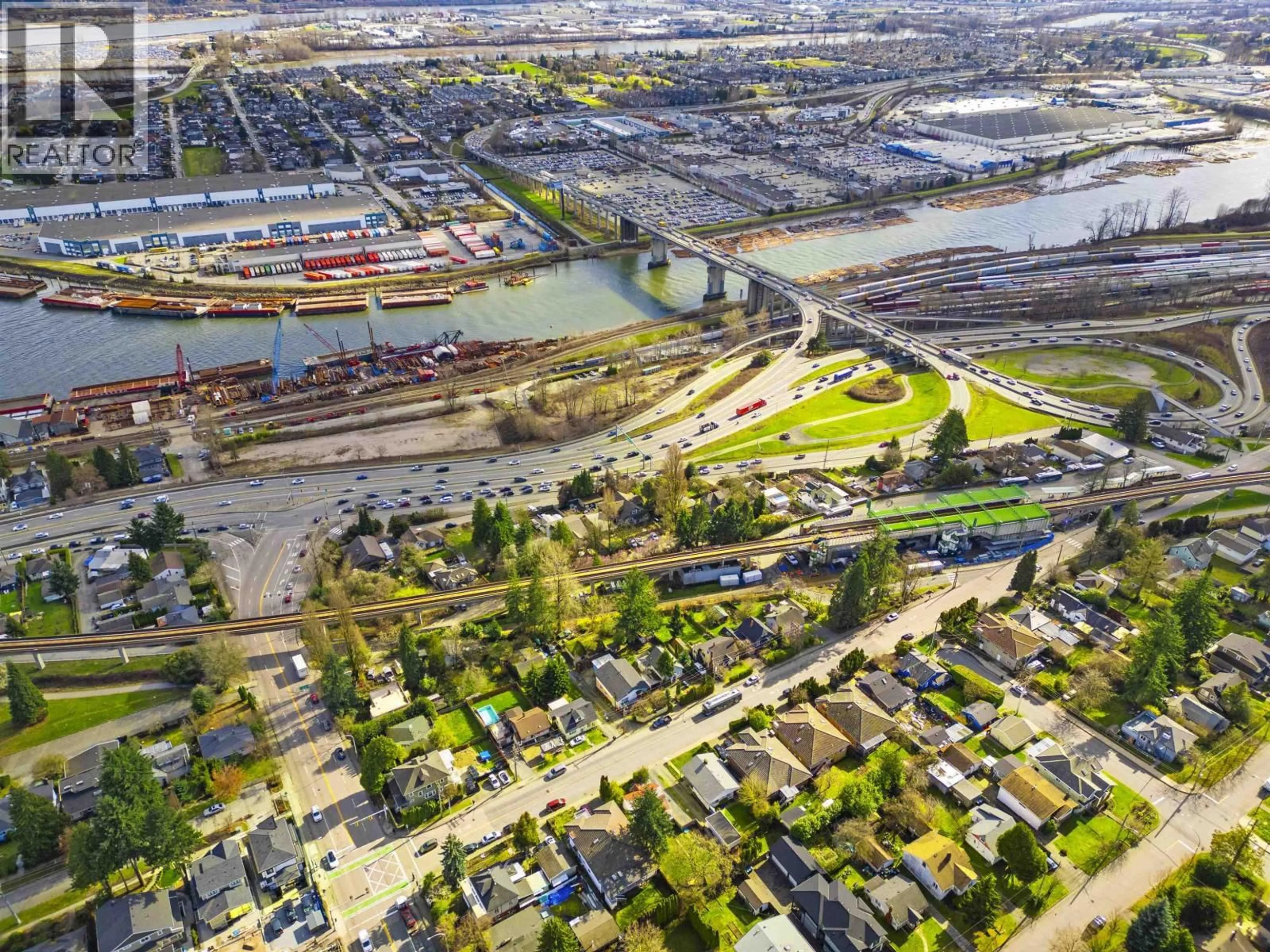 A pic from outside/outdoor area/front of a property/back of a property/a pic from drone, street for 2013 MARINE WAY, New Westminster British Columbia V3M2H2