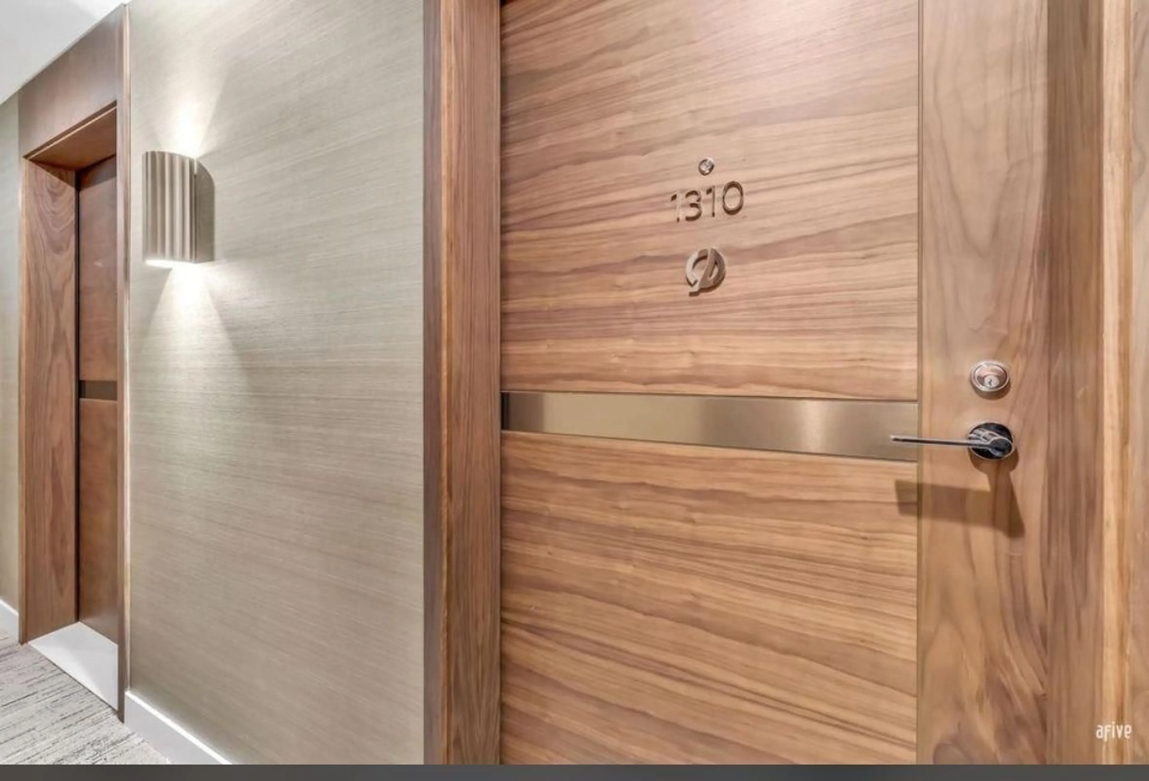 Indoor foyer for 1310 - 13768 100 AVENUE, Surrey British Columbia V3T0V2