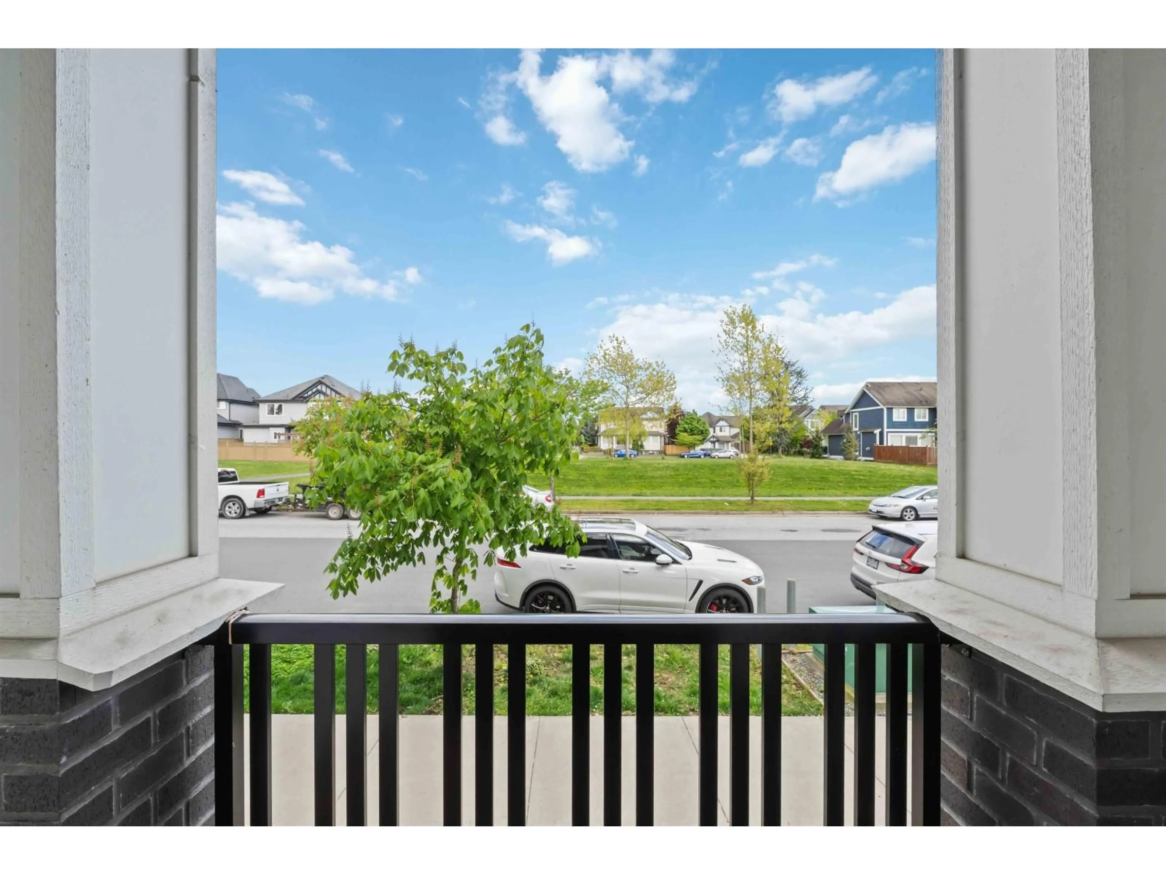 Unknown for 7065 194A STREET, Surrey British Columbia V4N1N2