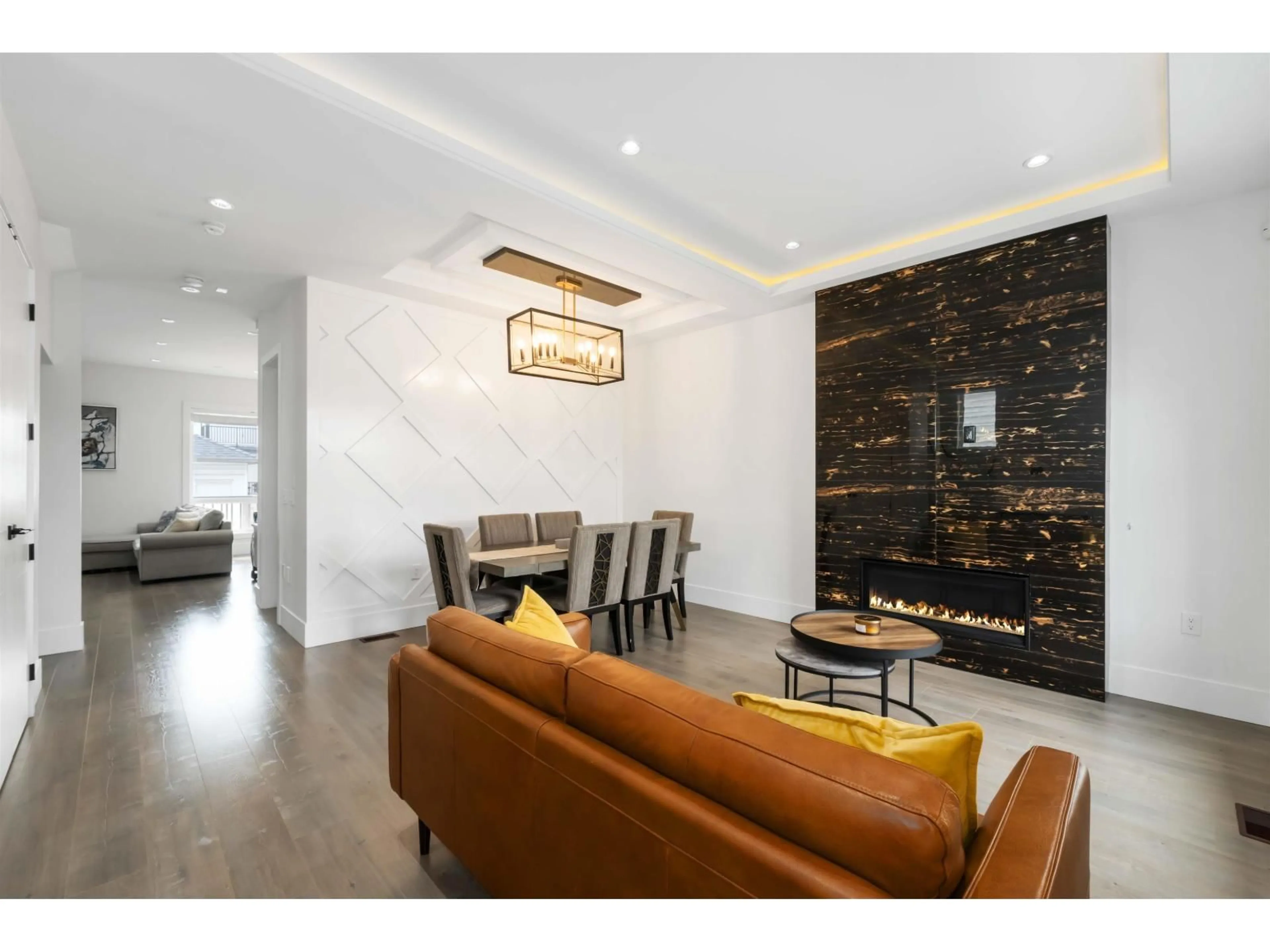 Living room with furniture, unknown for 7065 194A STREET, Surrey British Columbia V4N1N2