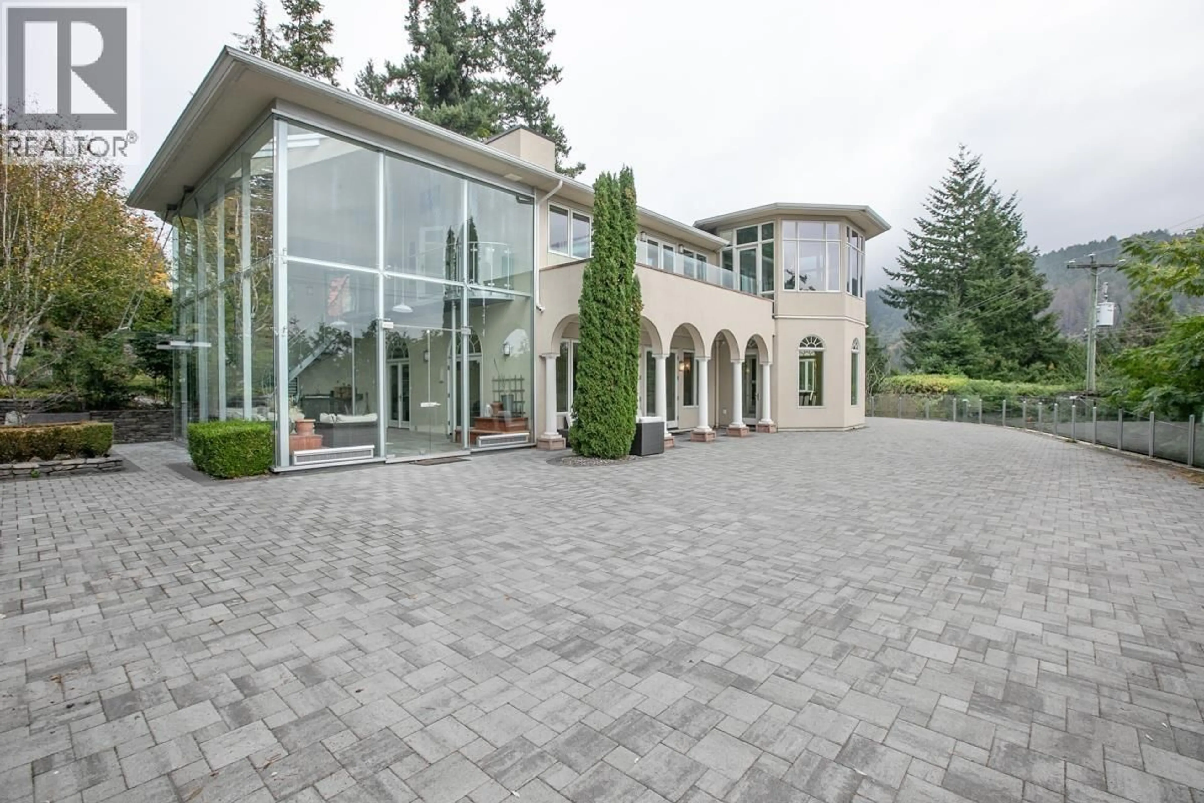 Patio, unknown for 6220 SUMMIT AVENUE, West Vancouver British Columbia V7W1Y2