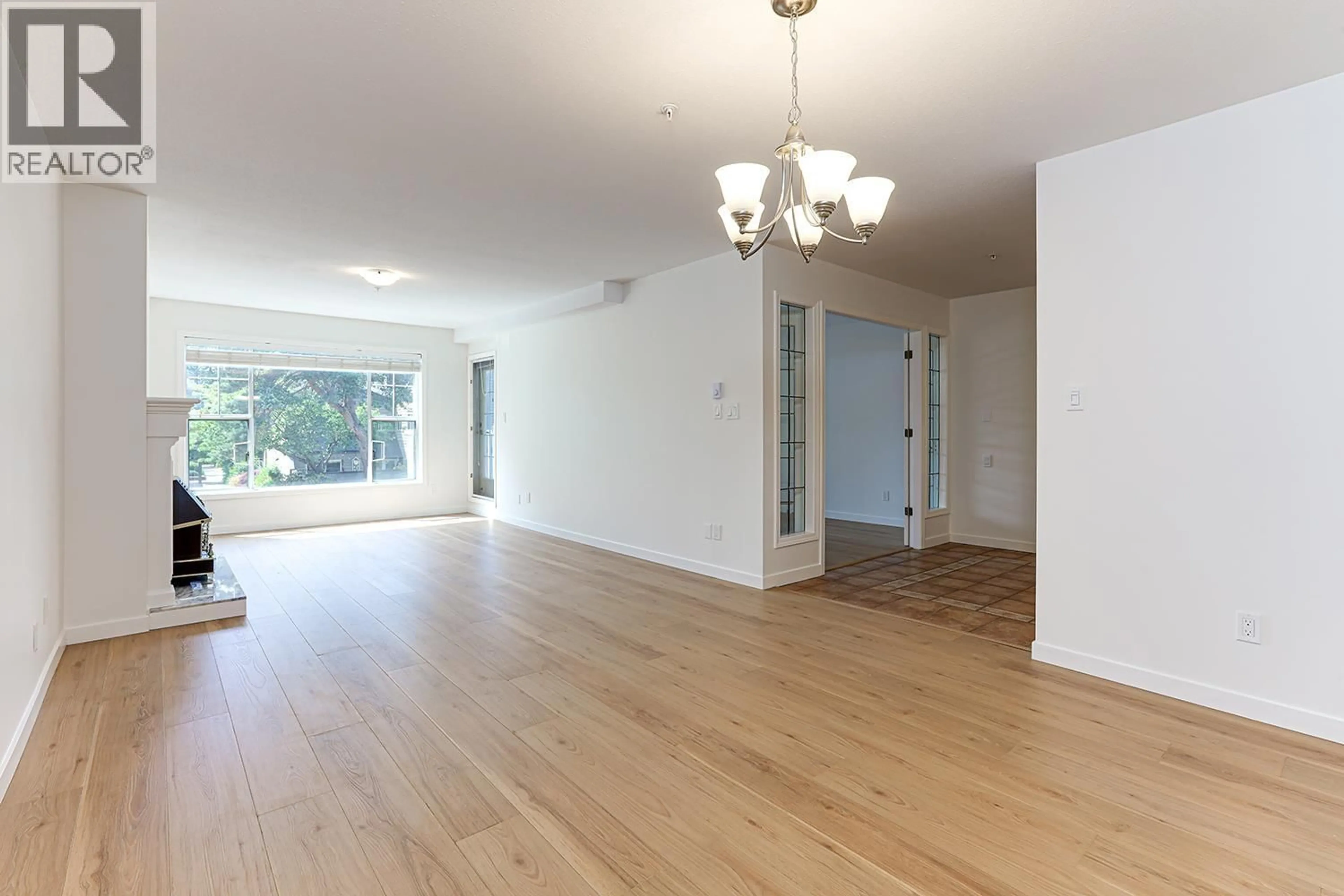 A pic of a room for 201 - 1150 54A STREET, Delta British Columbia V4M4B5