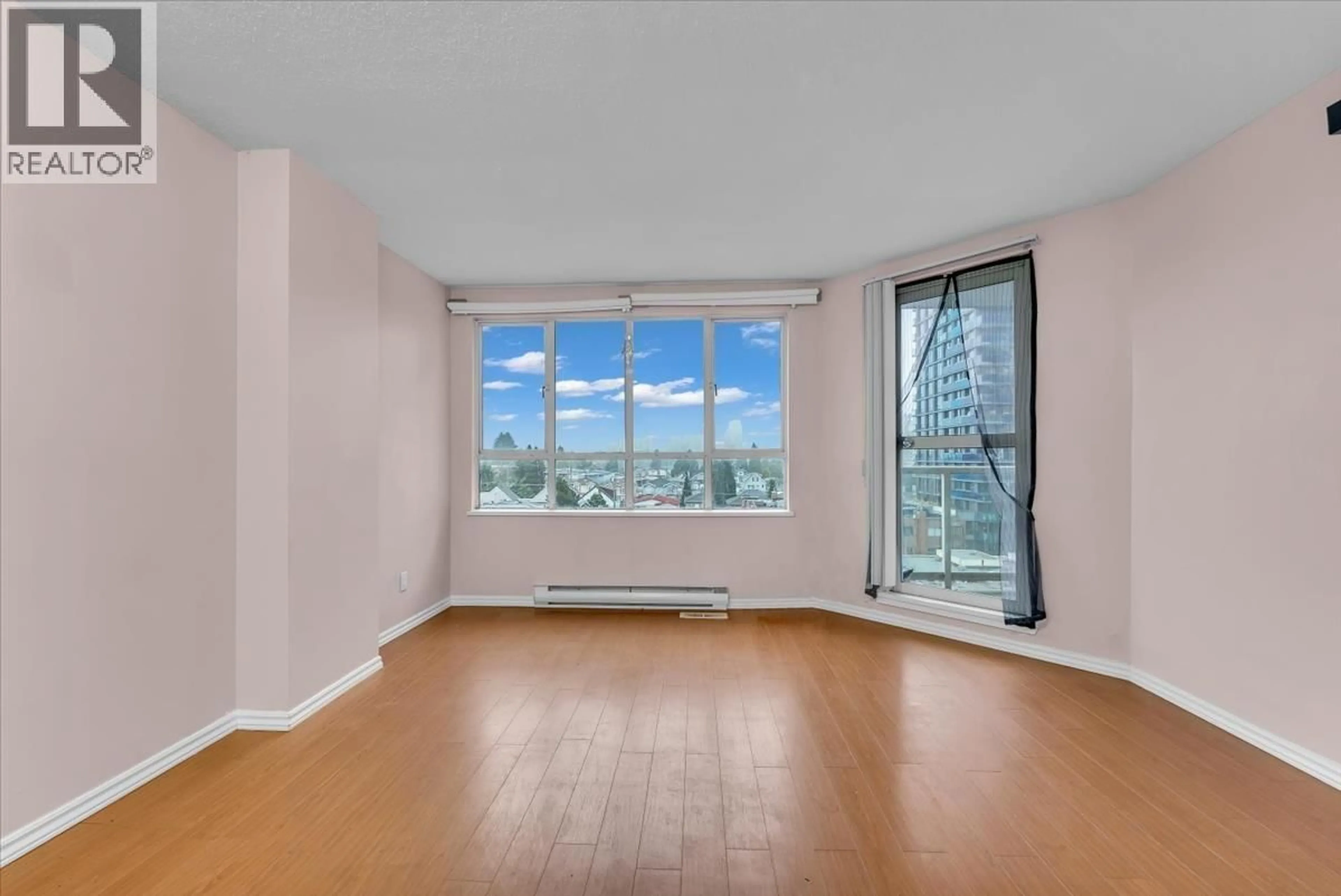 A pic of a room for 910 - 3489 ASCOT PLACE, Vancouver British Columbia V5R6B6