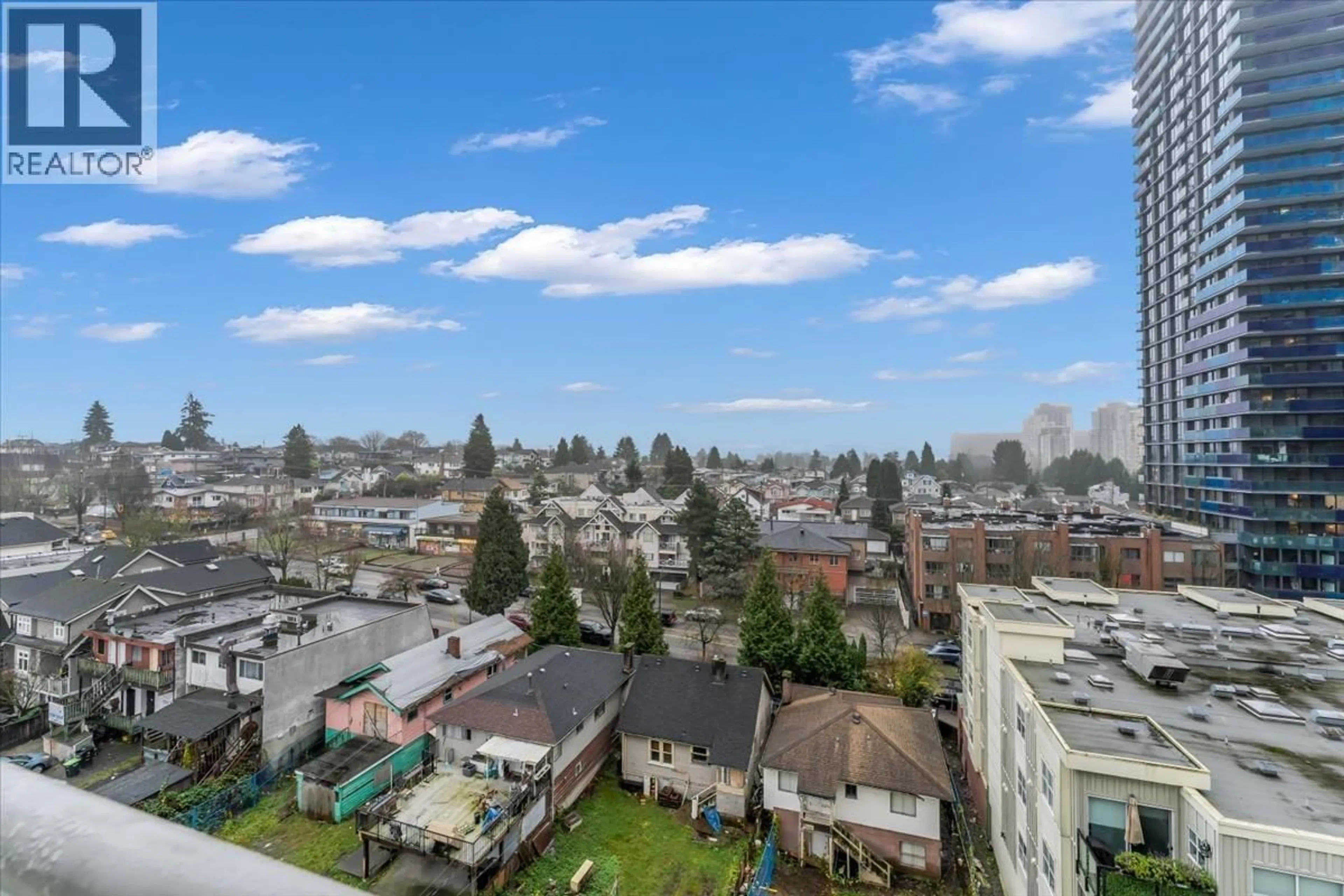 A pic from outside/outdoor area/front of a property/back of a property/a pic from drone, city buildings view from balcony for 910 - 3489 ASCOT PLACE, Vancouver British Columbia V5R6B6