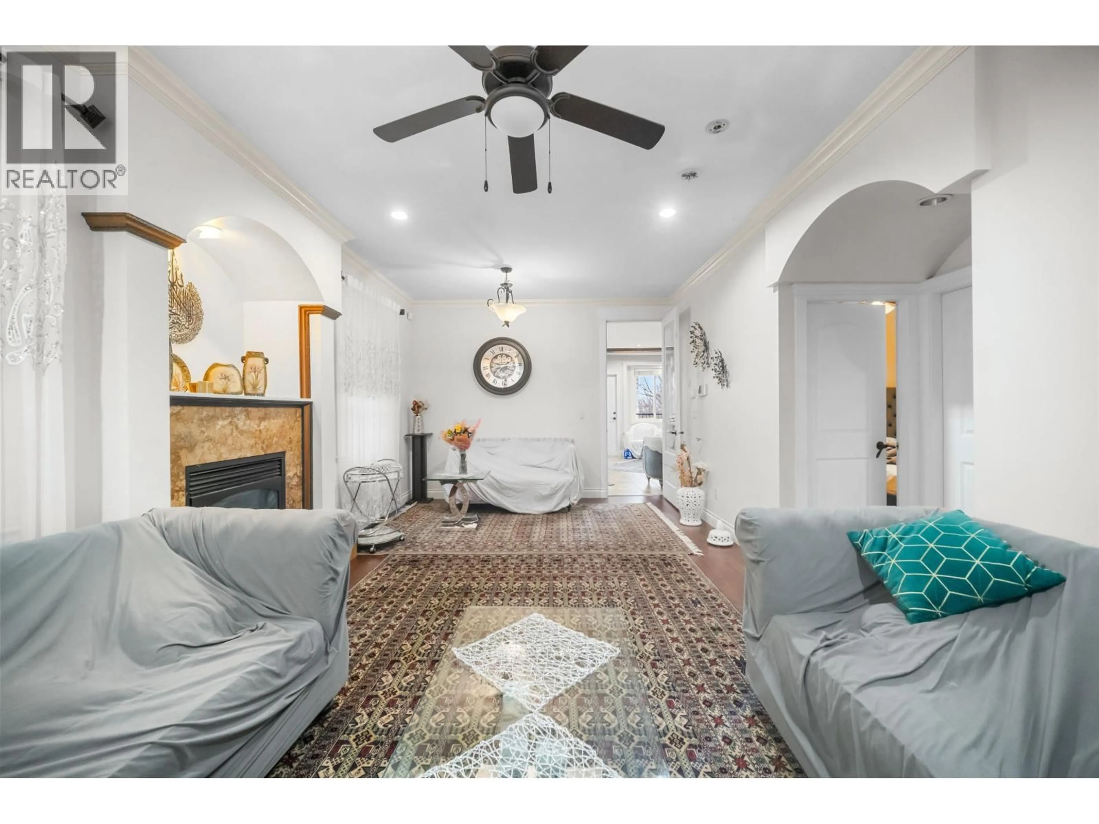 Living room with furniture, unknown for 312 JARDINE STREET, New Westminster British Columbia V3M5M5