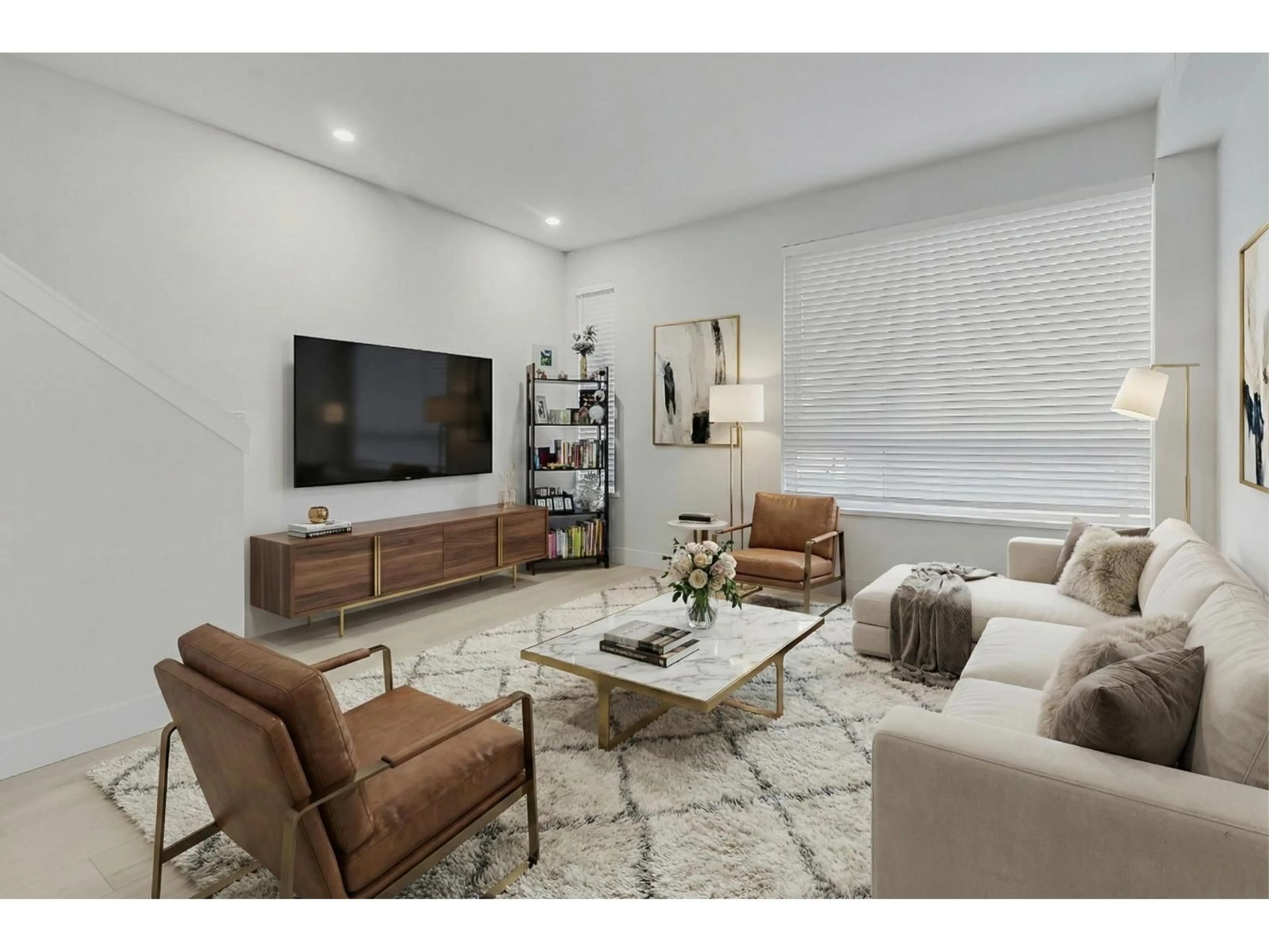 Living room with furniture, unknown for 14 - 30530 CARDINAL AVENUE, Abbotsford British Columbia V2T0L5